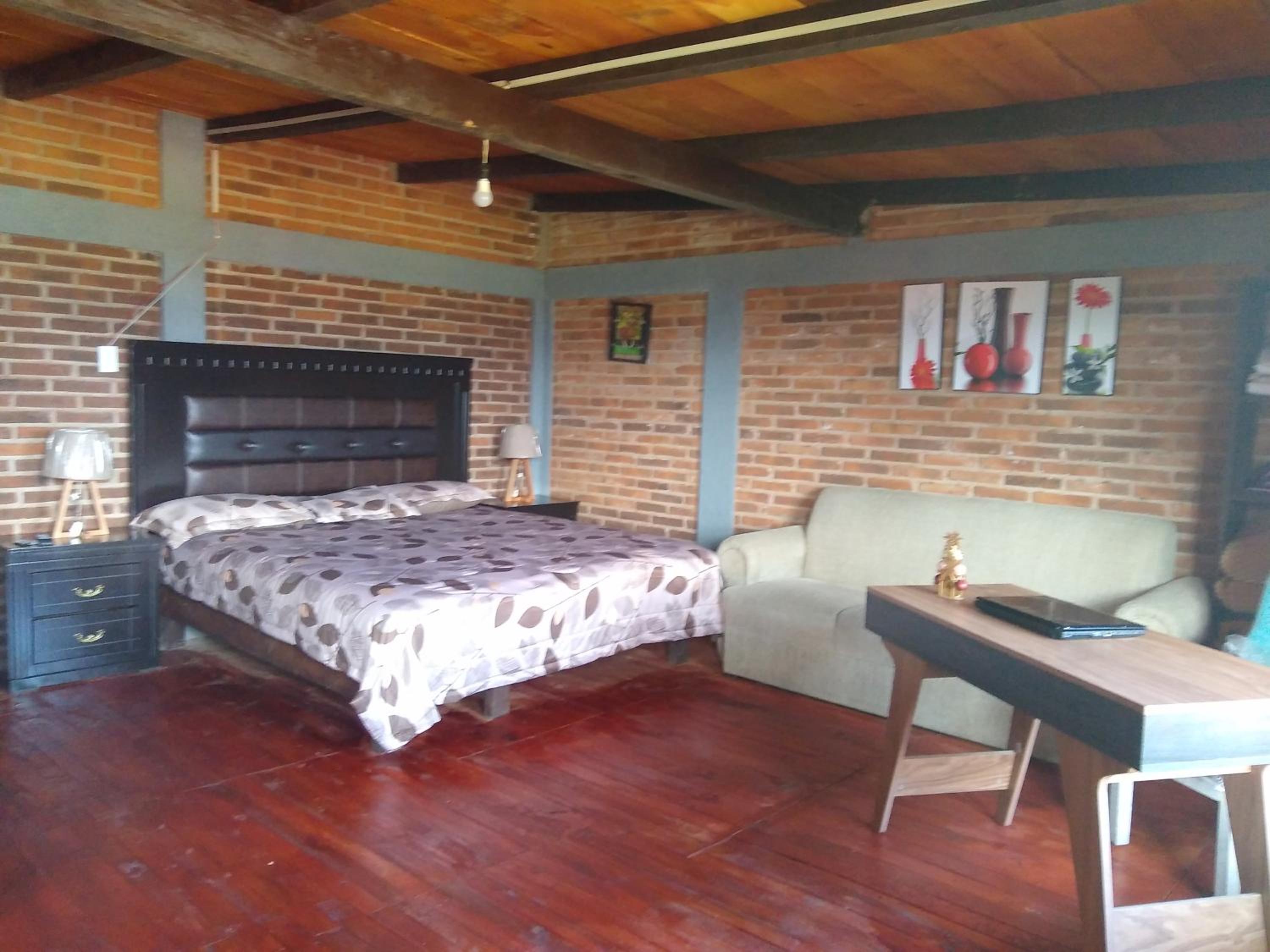Four-Bedroom House photo 2