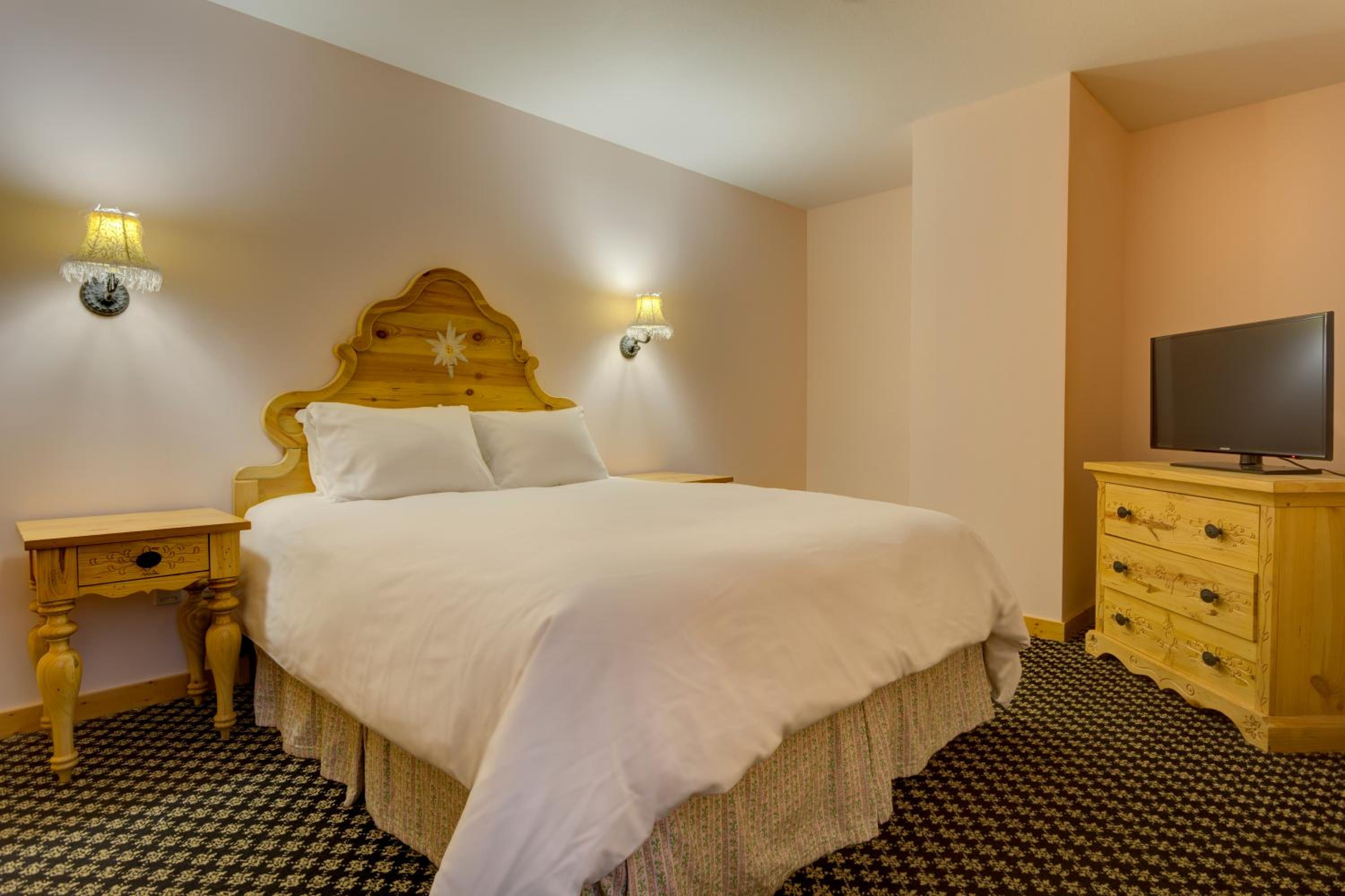 Mountain Grand Lodge Two Bedroom Plus Kid's Bunk Suite photo 2