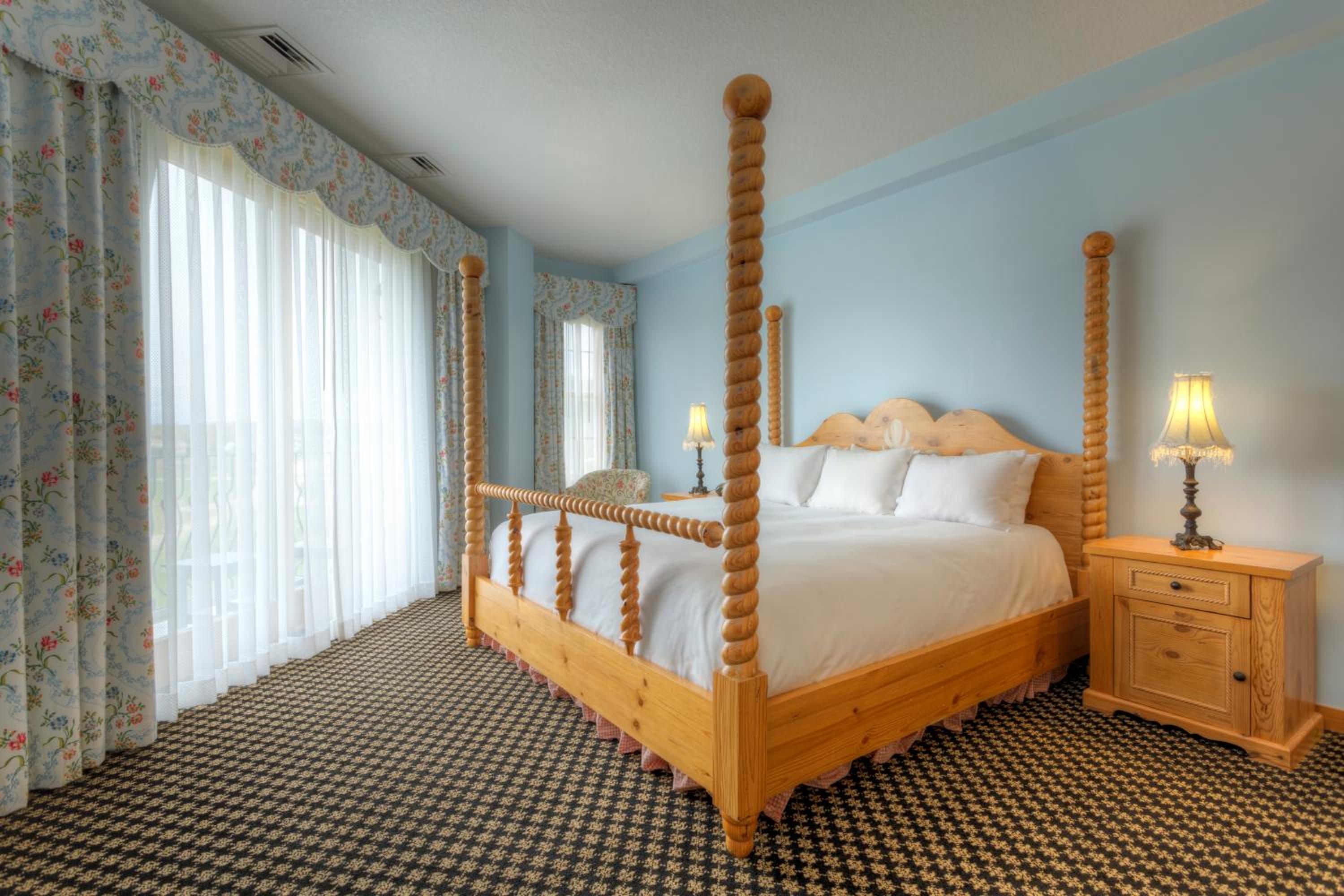 Mountain Grand Lodge Deluxe One Bedroom King Suite