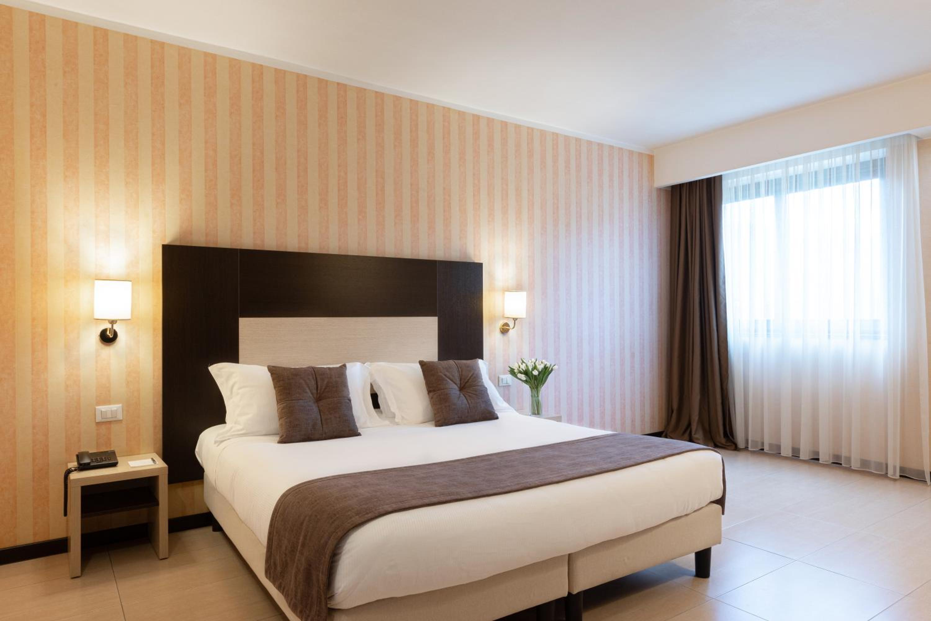 Classic Queen Room