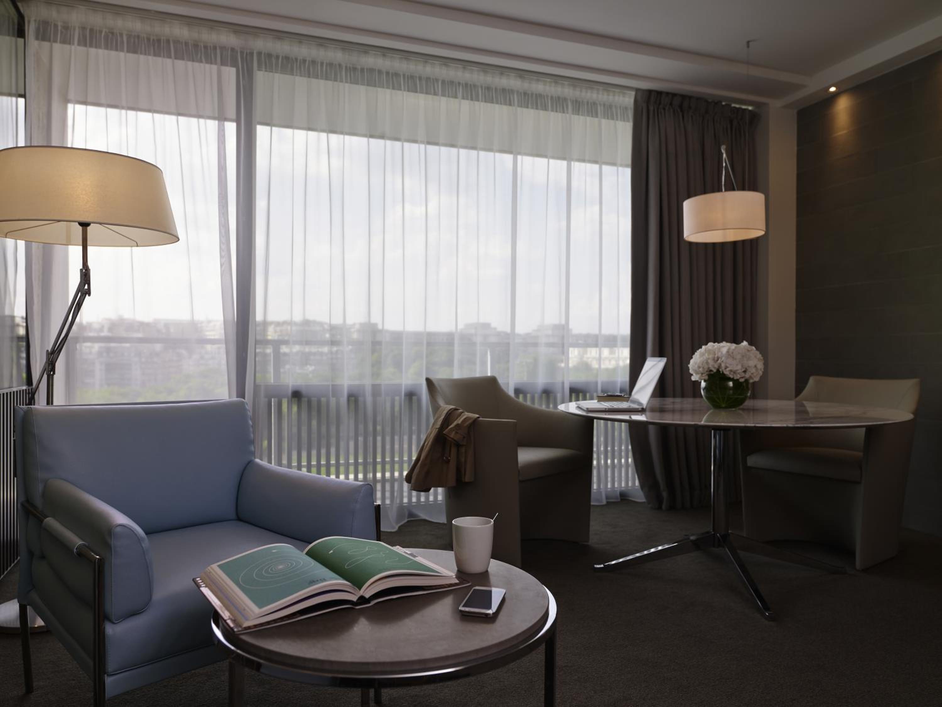 Suite with Balcony and Eiffel Tower View thumbnail 6