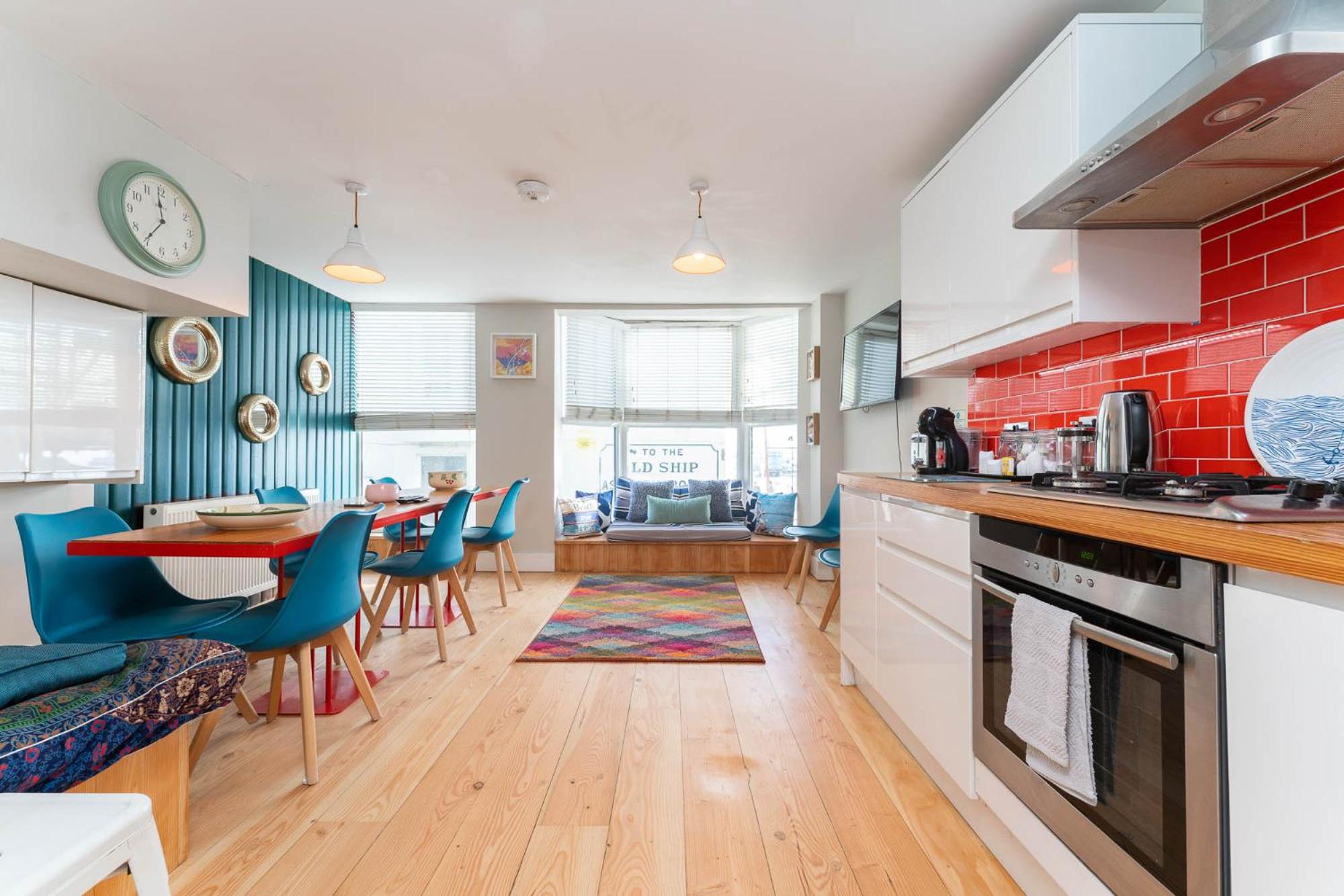 Three-Bedroom Apartment - Photo 7
