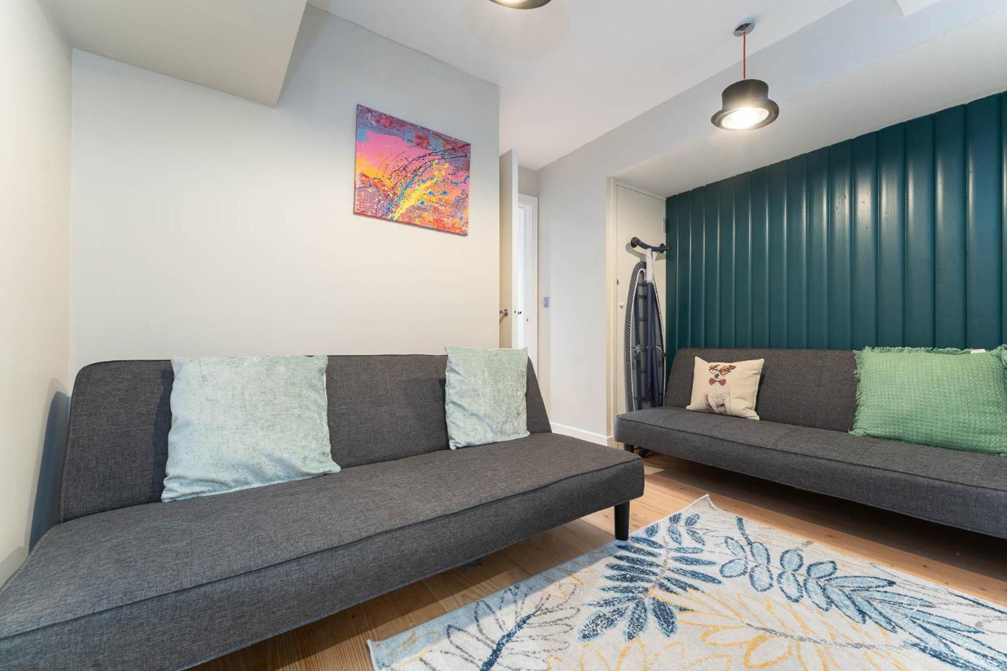 Three-Bedroom Apartment - Photo 5