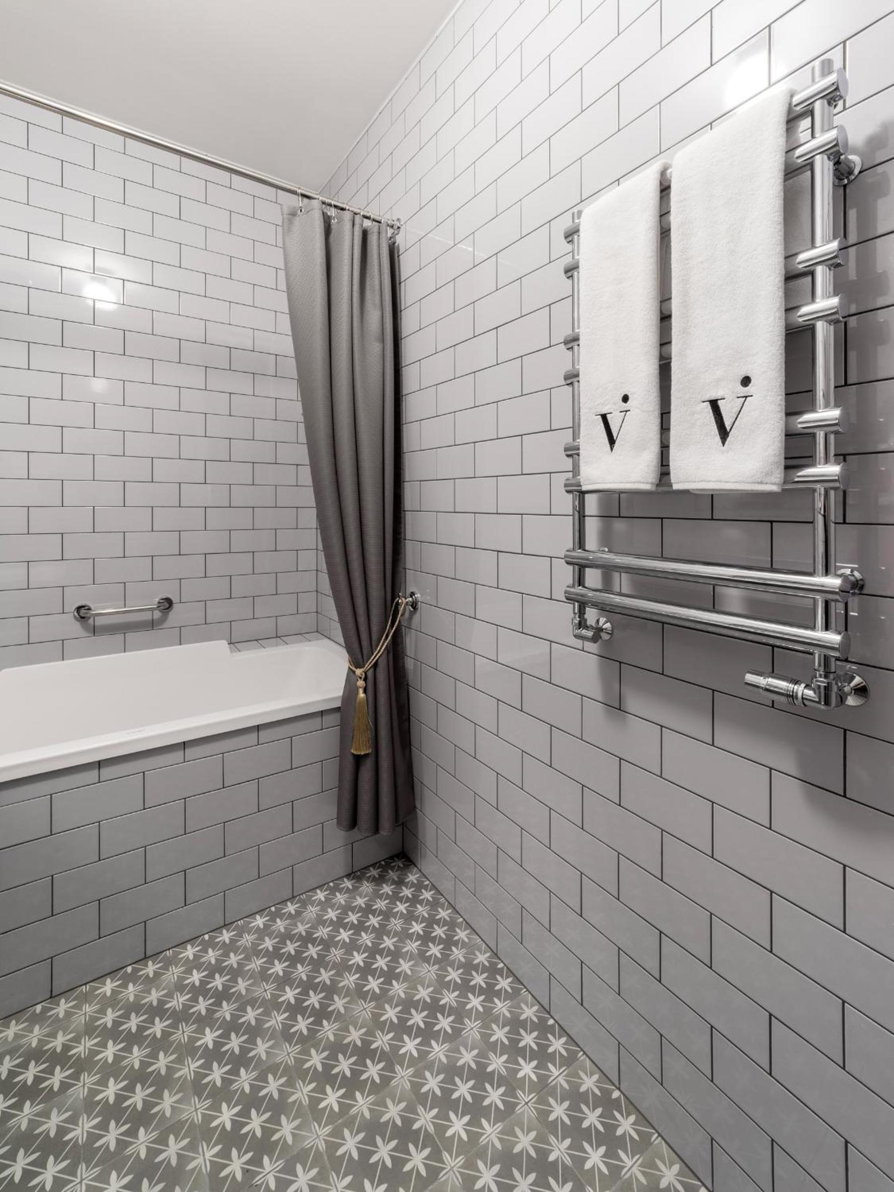 Triple Room with Bath