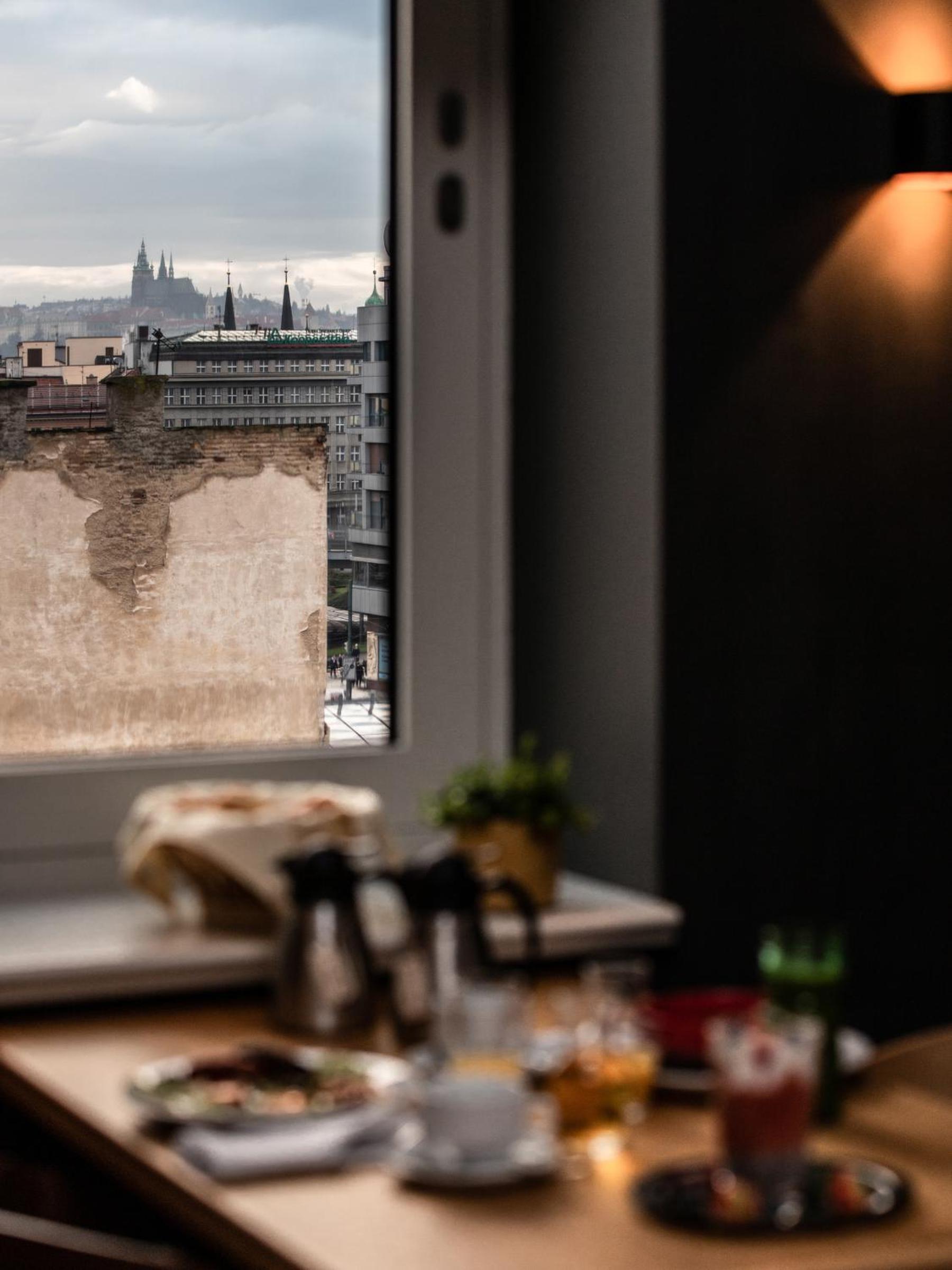 Suite with Balcony thumbnail 5