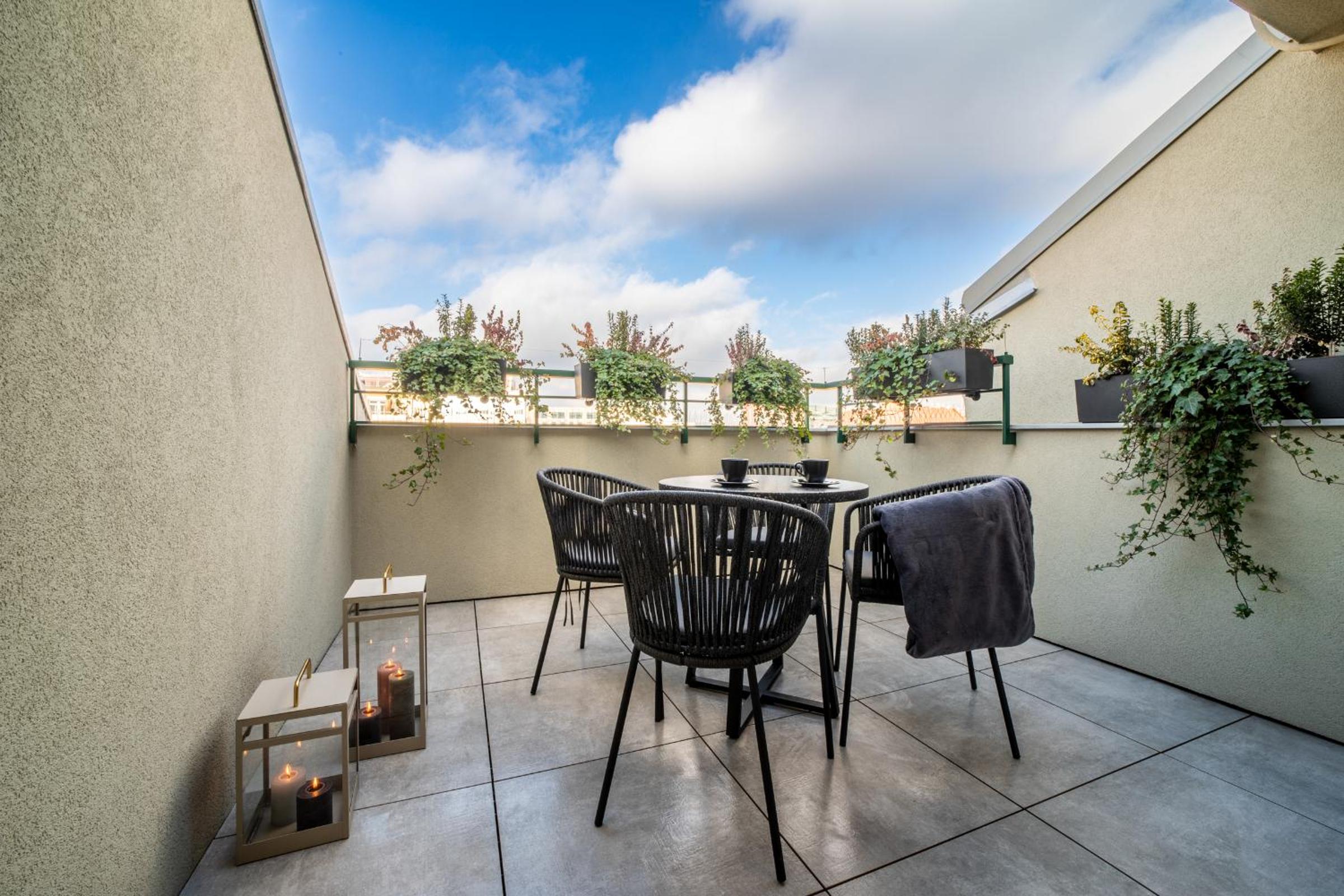 Apartment with Terrace