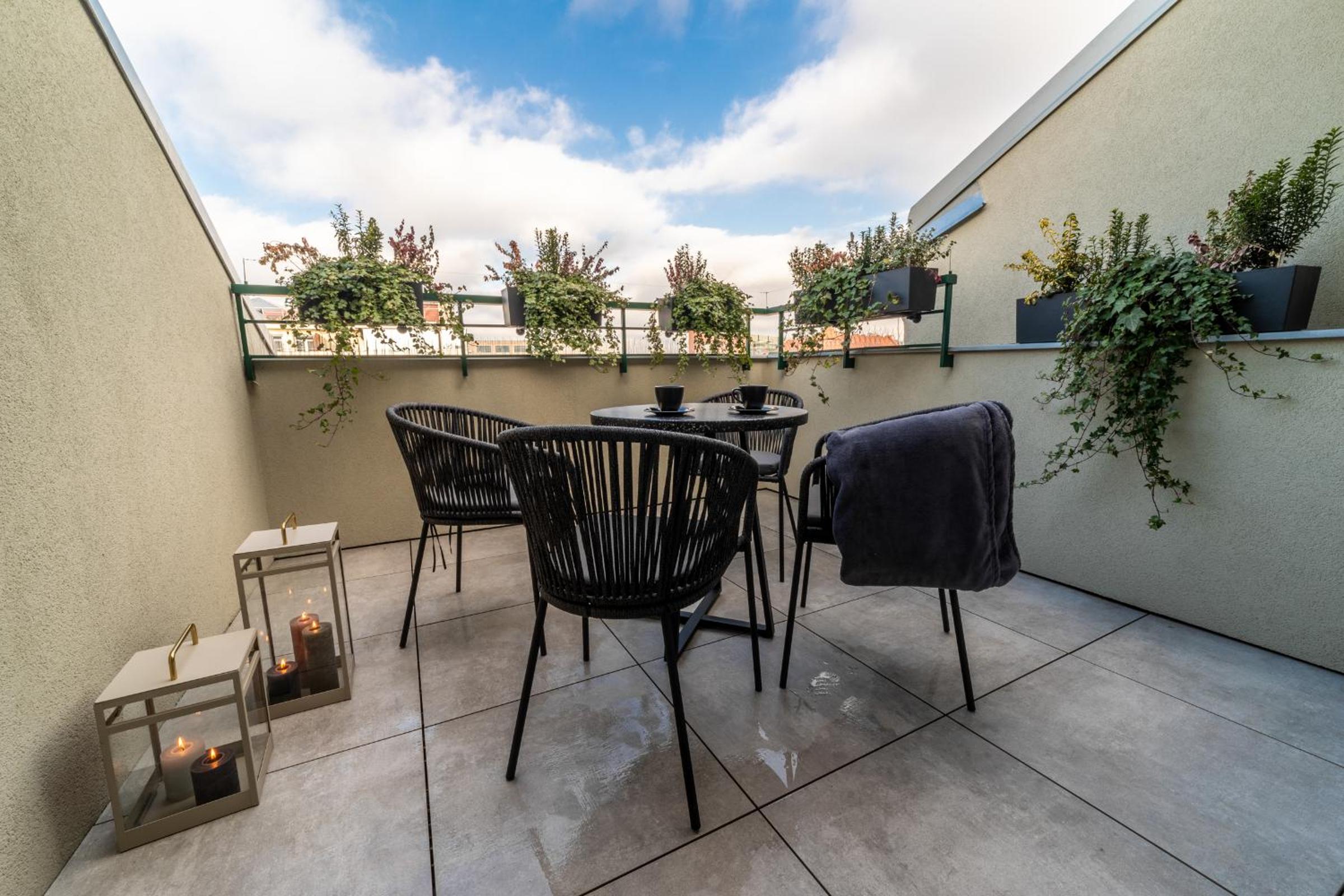Apartment with Terrace