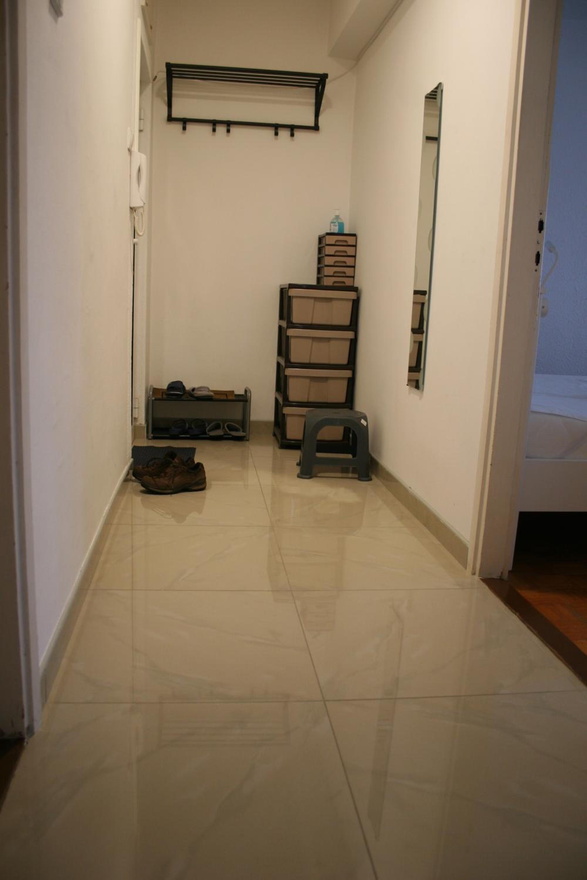 One-Bedroom Apartment photo 3