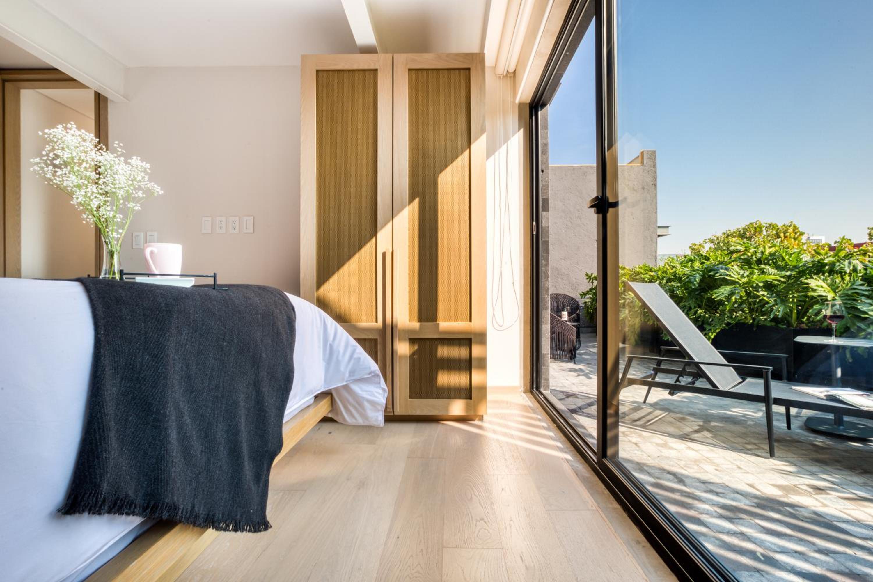 Apartment with Huge Terrace