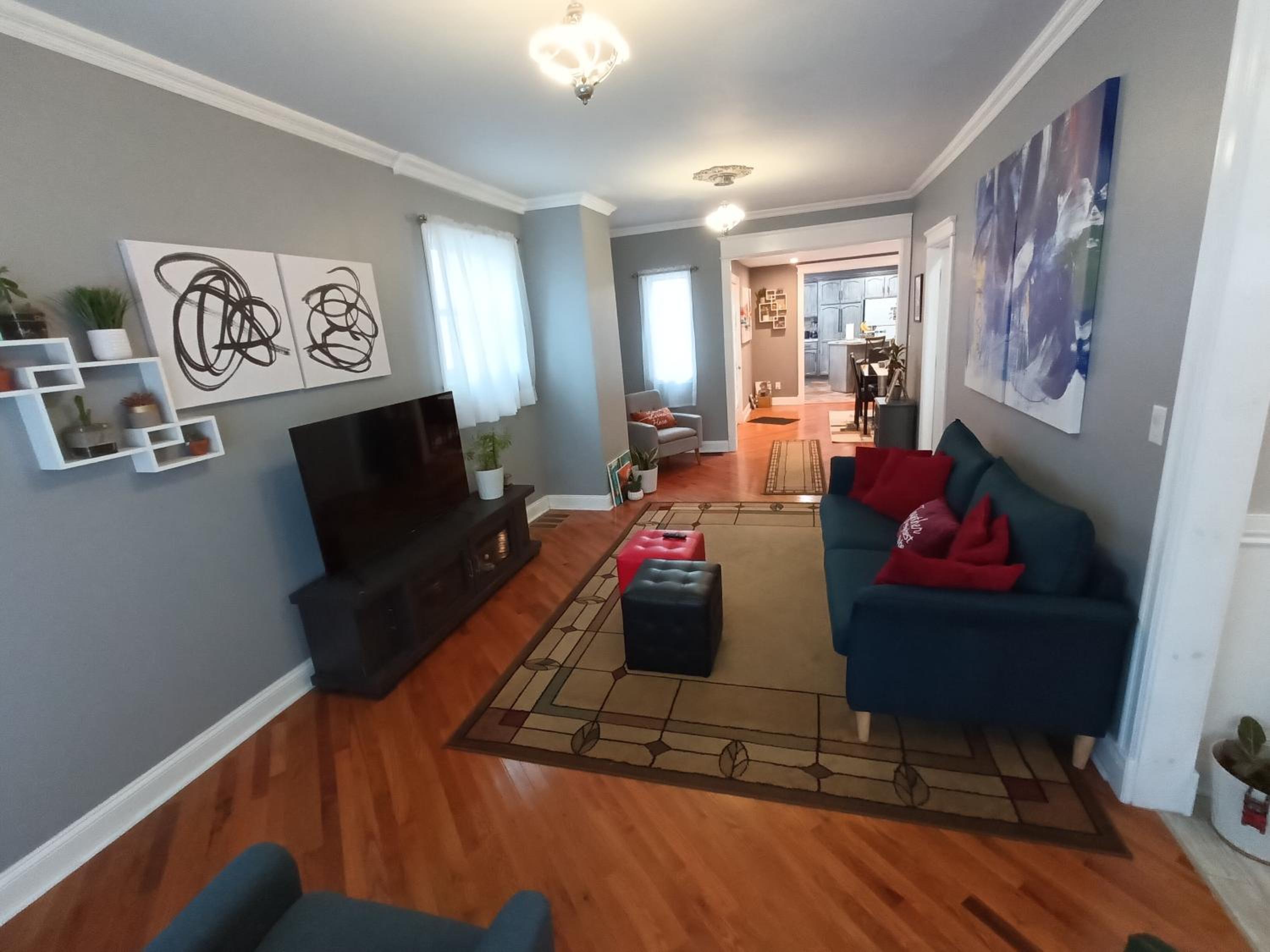 Three-Bedroom Apartment photo 1
