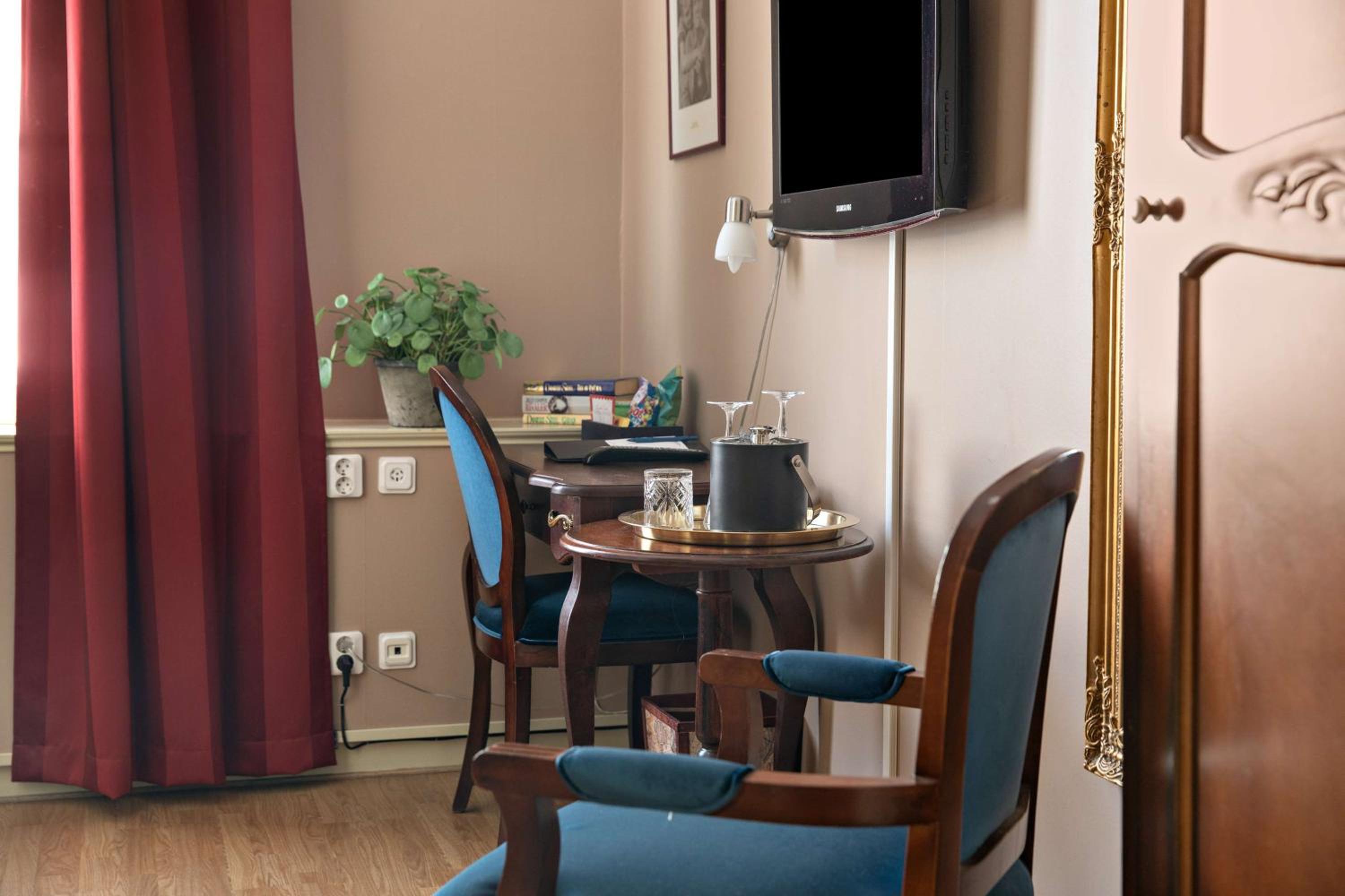 Single Room
