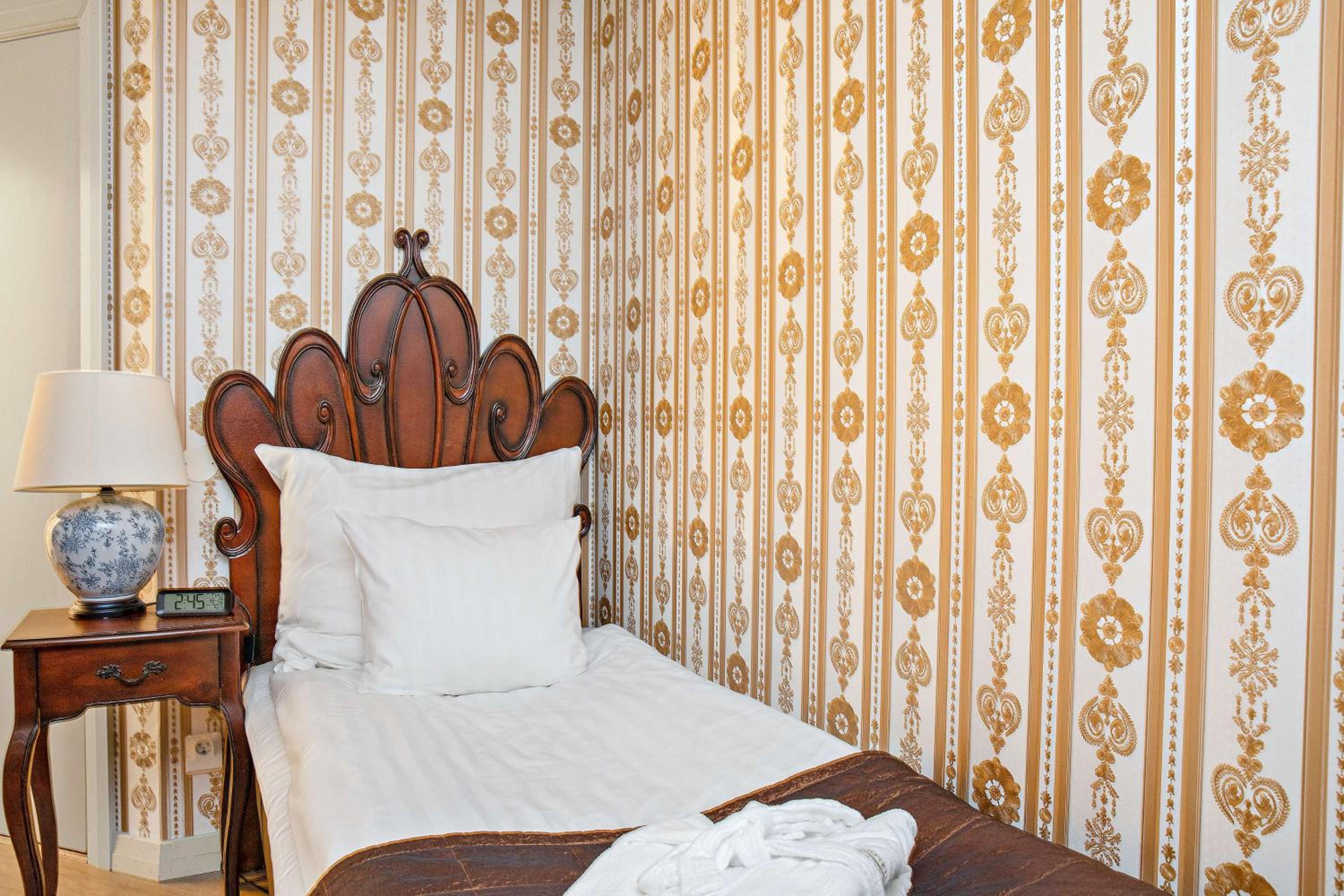 Single Room without Window