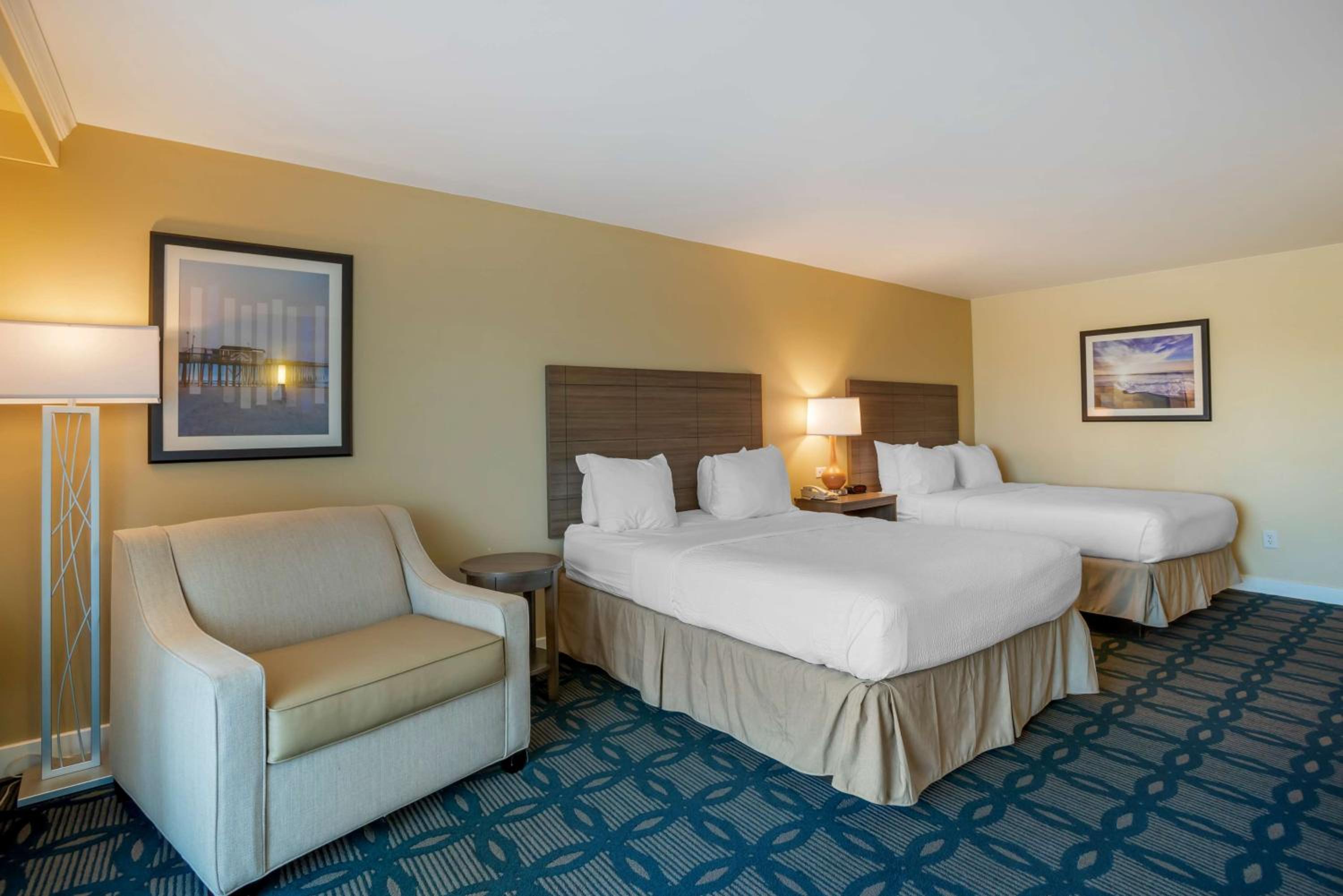 Queen Room with Two Queen Beds and Roll-In Shower - Disability Access photo 2