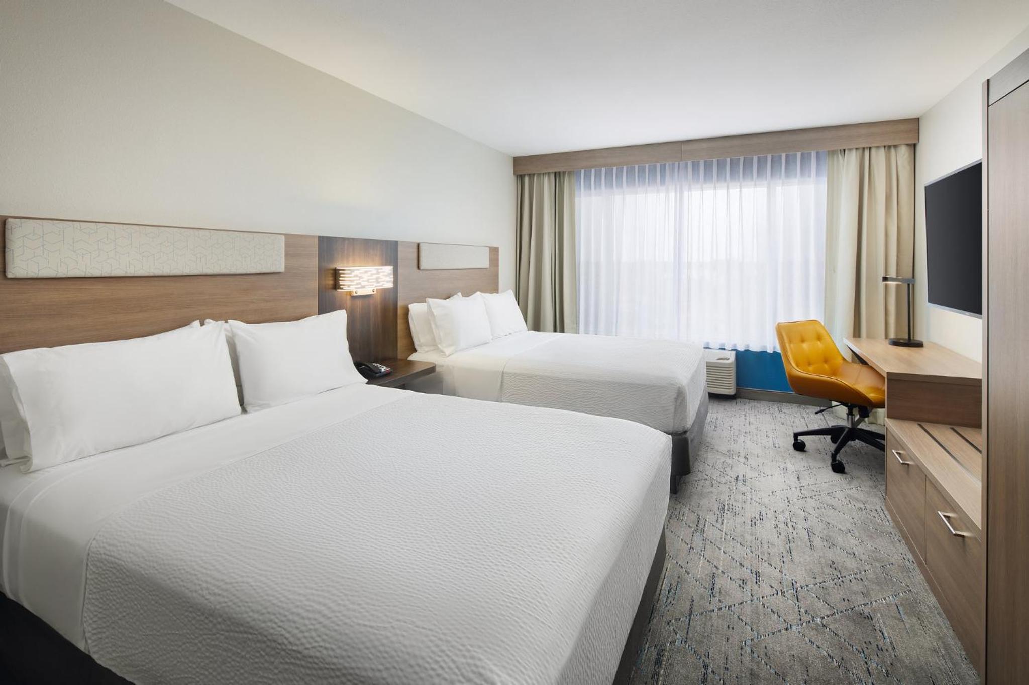 Suite with Two Beds - Non-Smoking - Photo 7