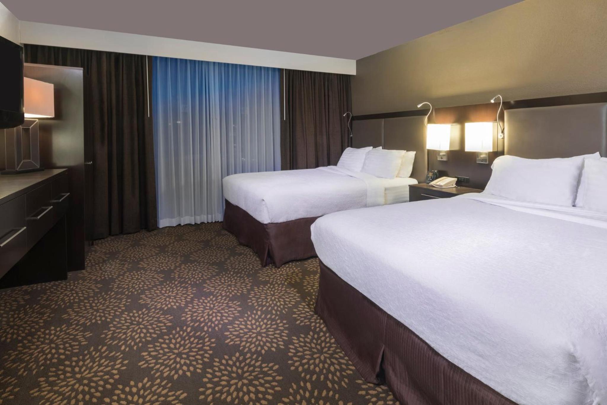 One-Bedroom Suite with Two Queen Beds - Photo 4