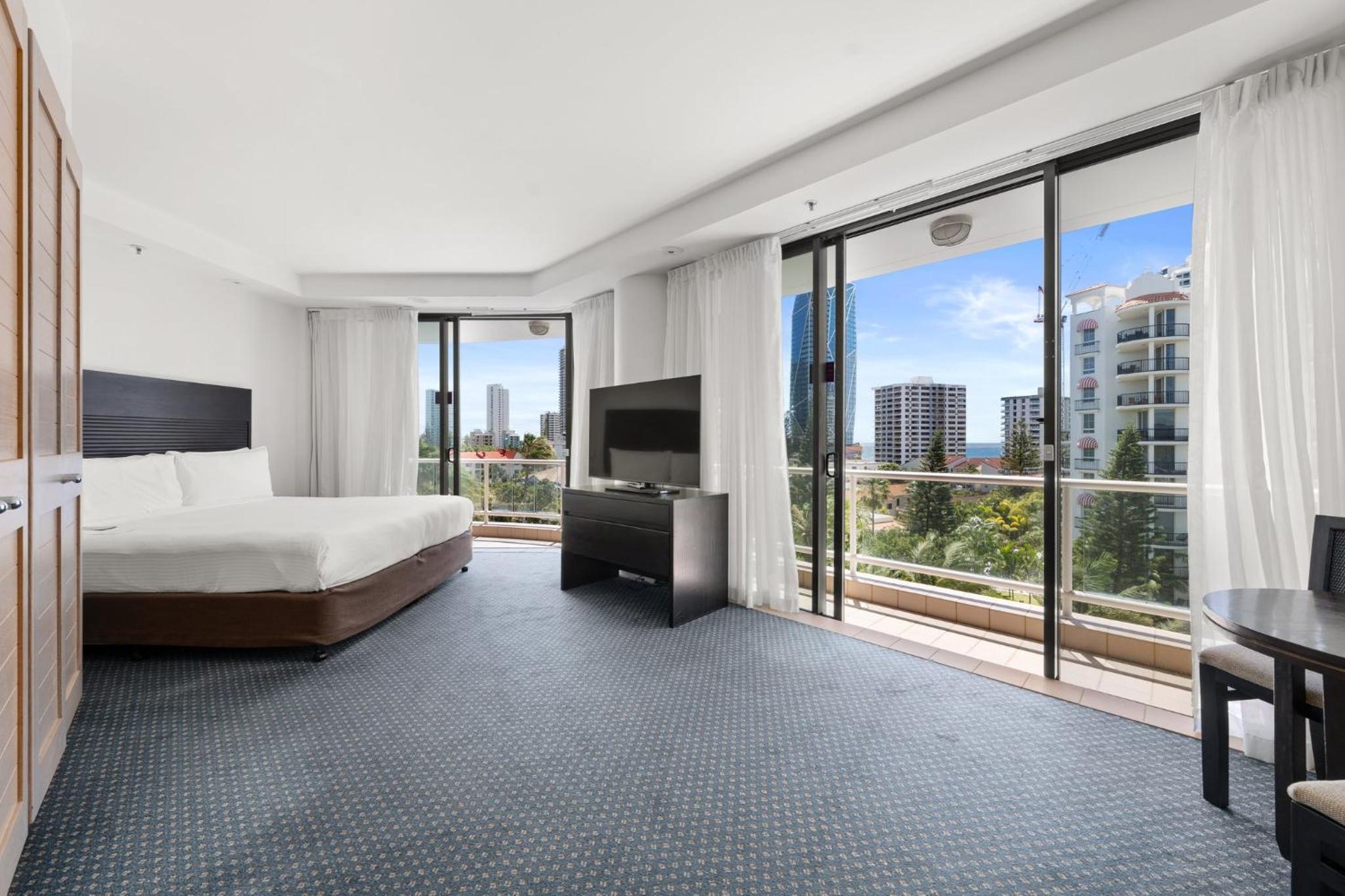 Standard King Room - Photo 3