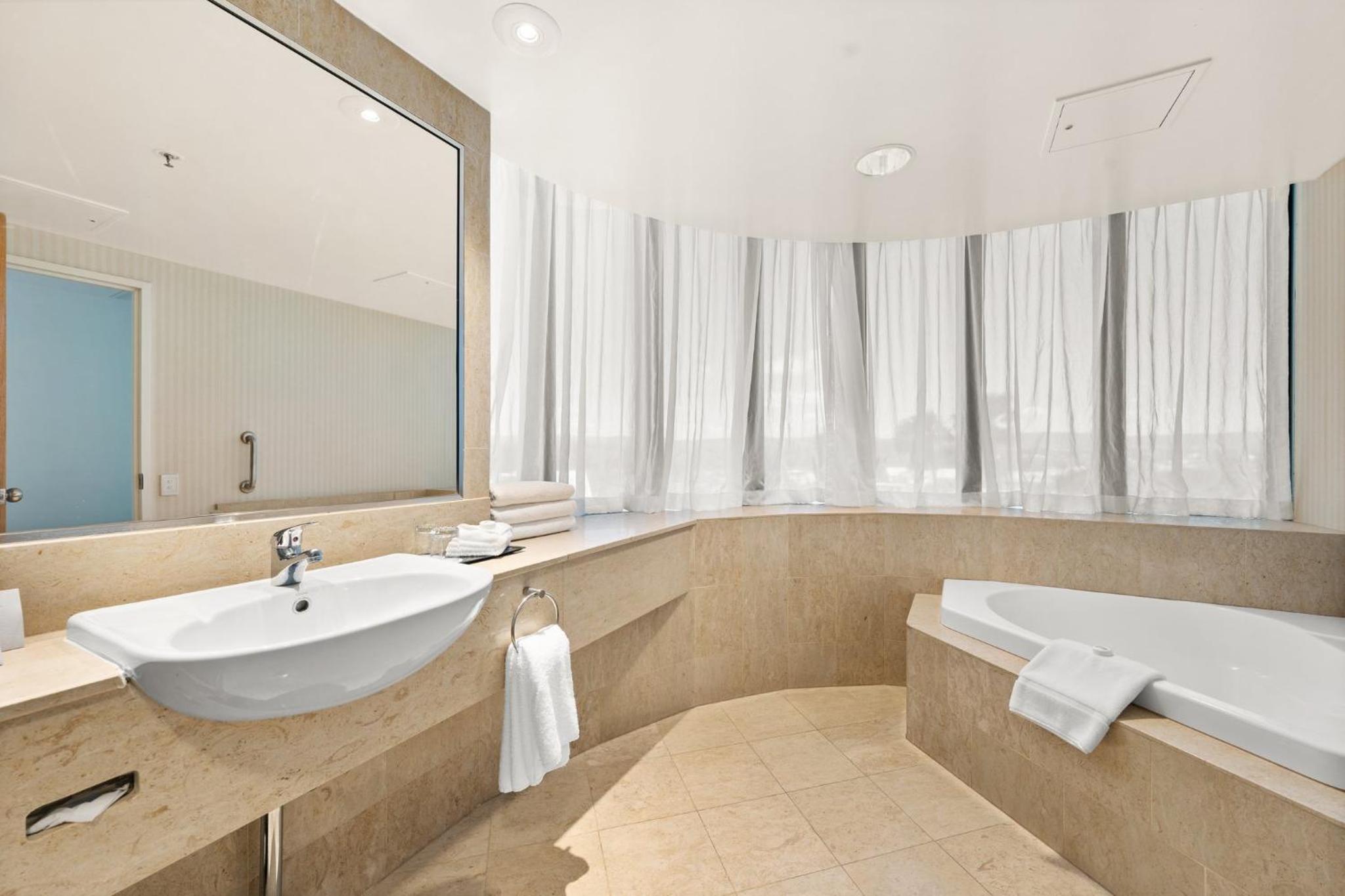 Standard Double Room with Two Double Beds - Photo 2