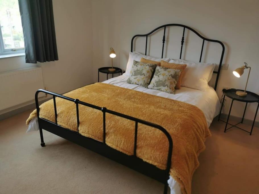 Three-Bedroom House photo 3
