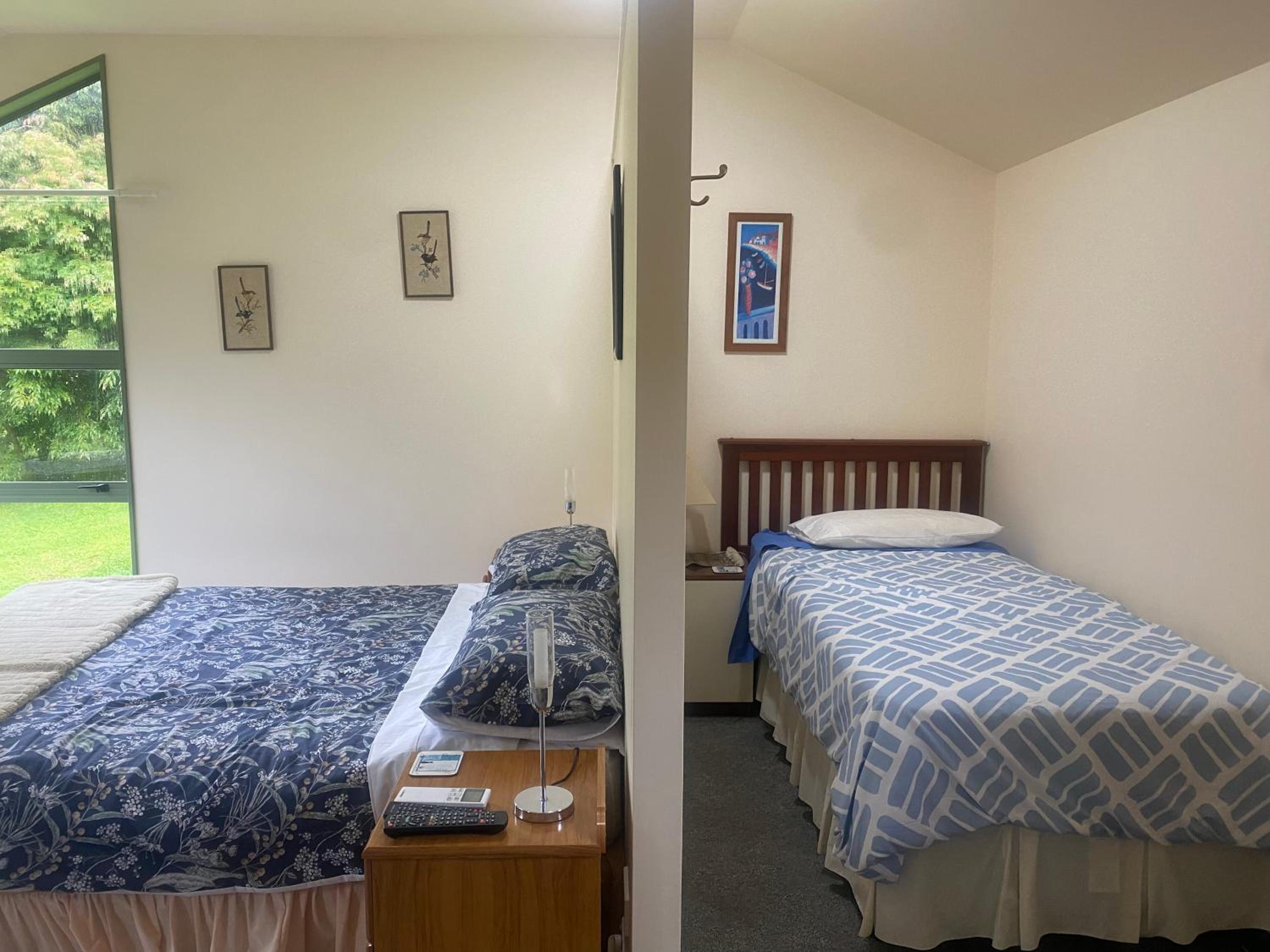 Deluxe Double Room with Extra Bed - Photo 2