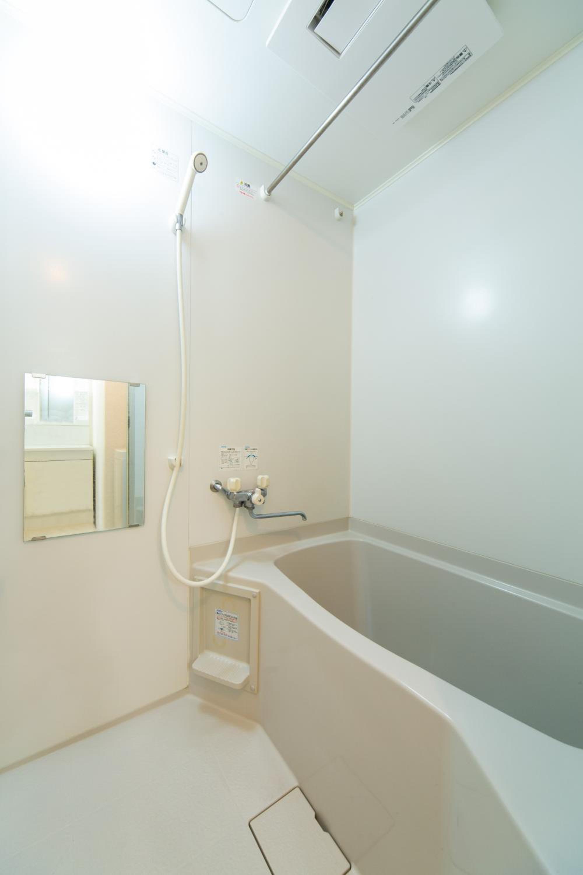 One-Bedroom Apartment - Photo 17