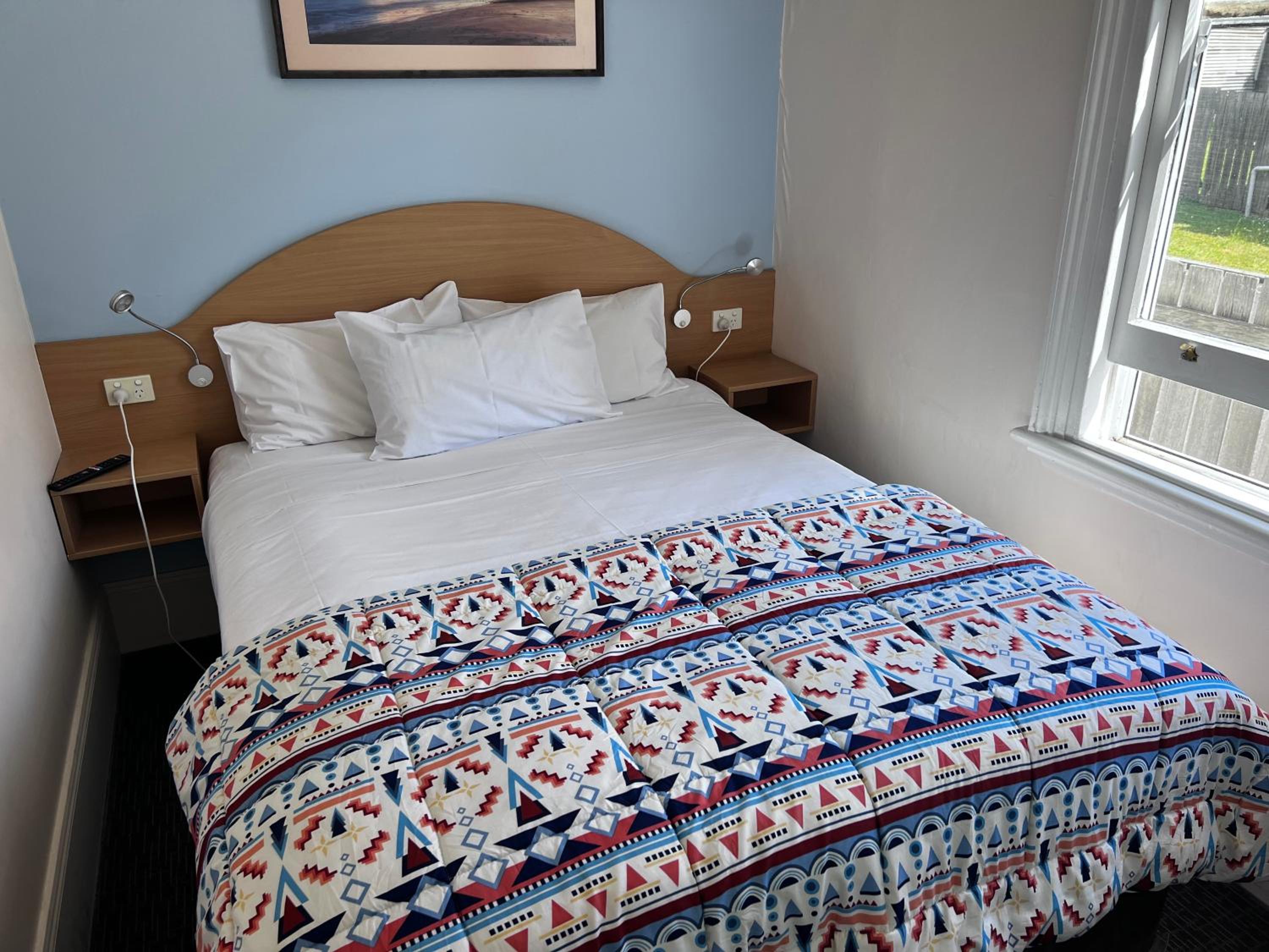 Queen Room photo 3