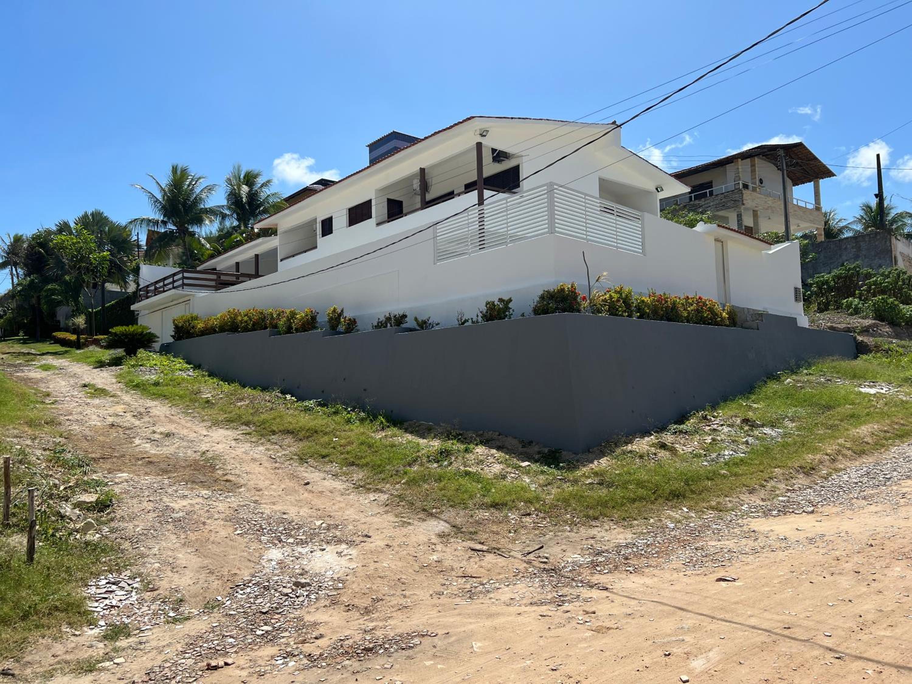 Five-Bedroom House photo 2