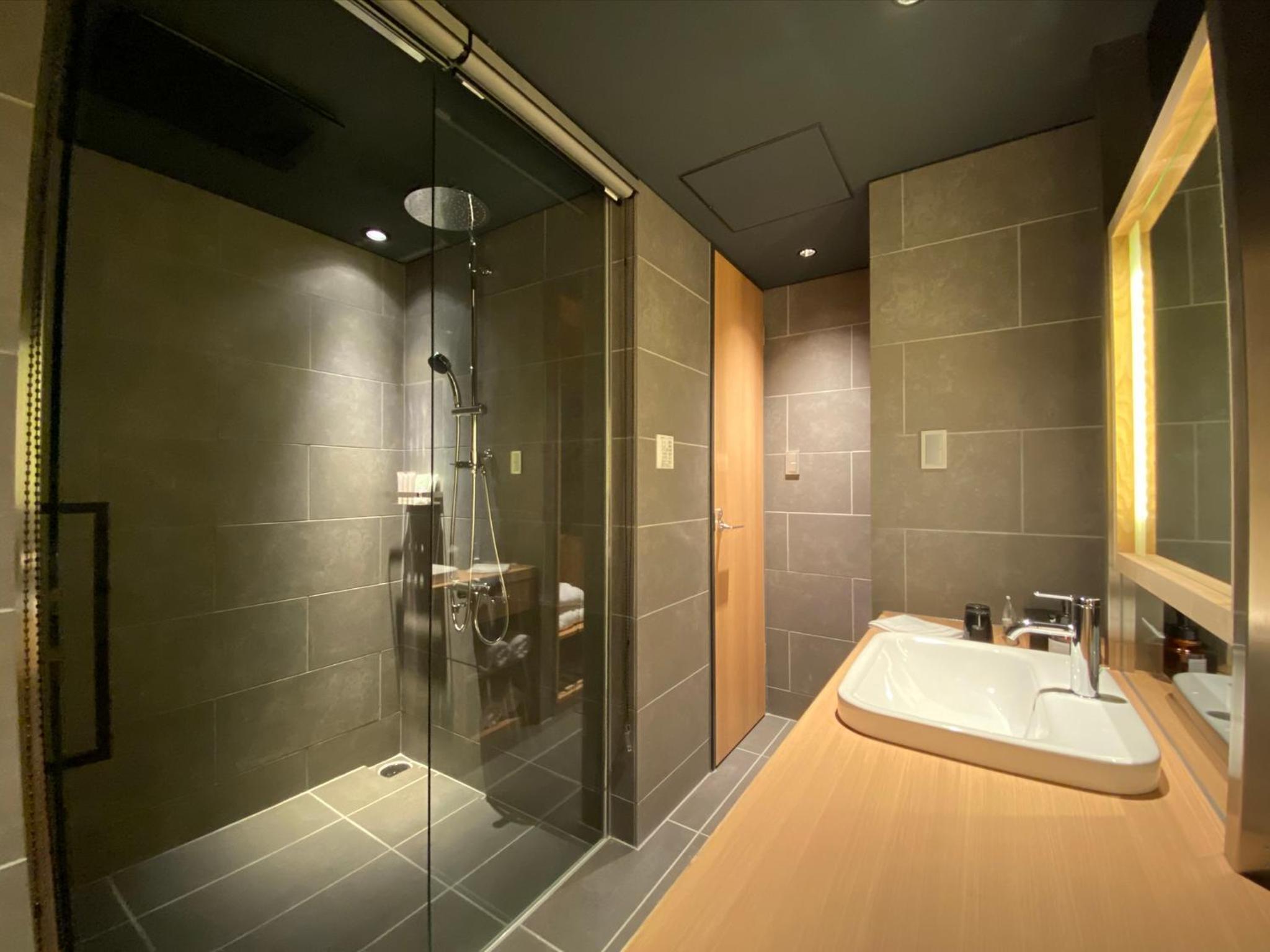 Deluxe Twin Room with Open-Air Bath - Photo 10
