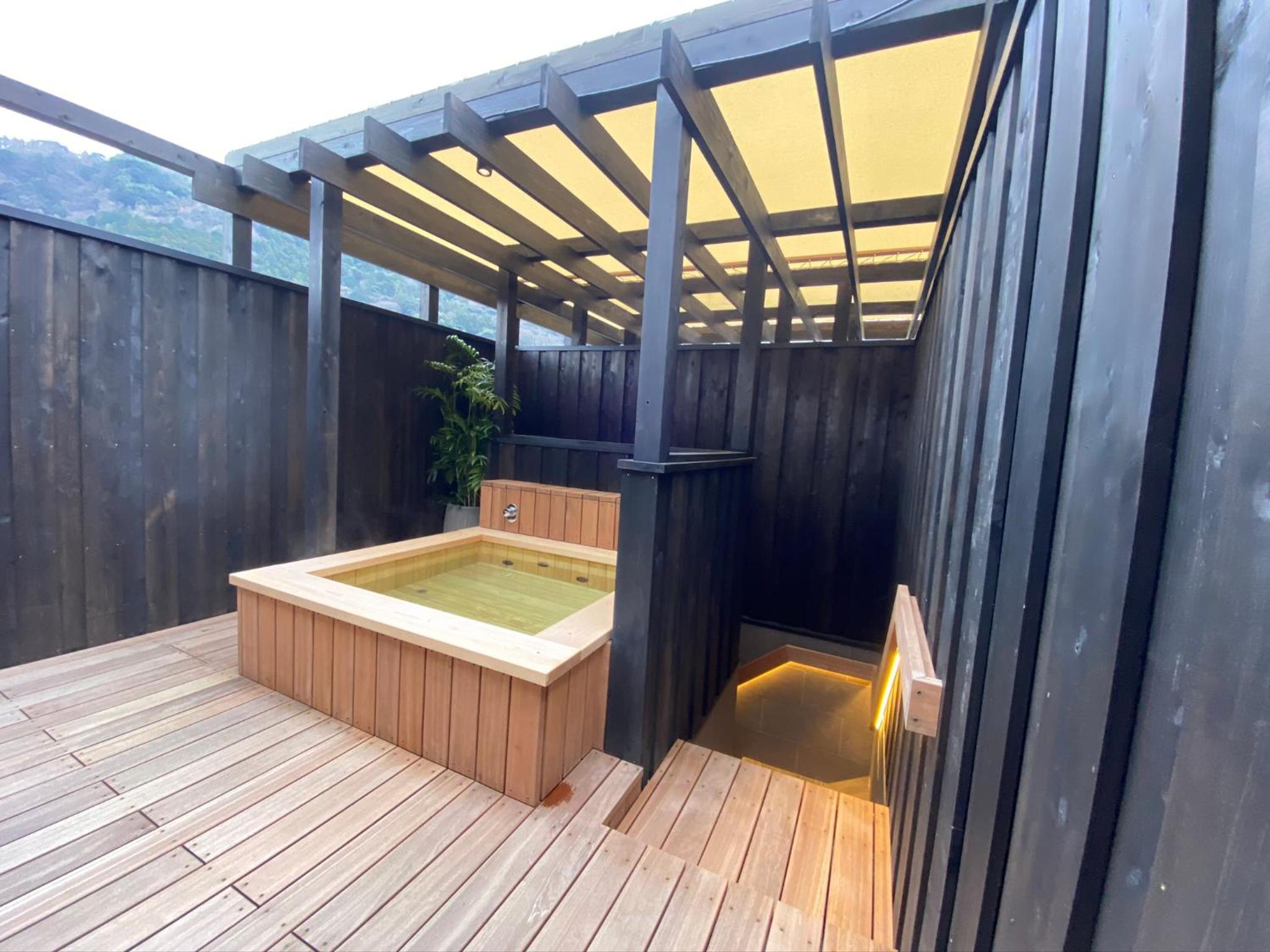 Deluxe Twin Room with Open-Air Bath - Photo 9
