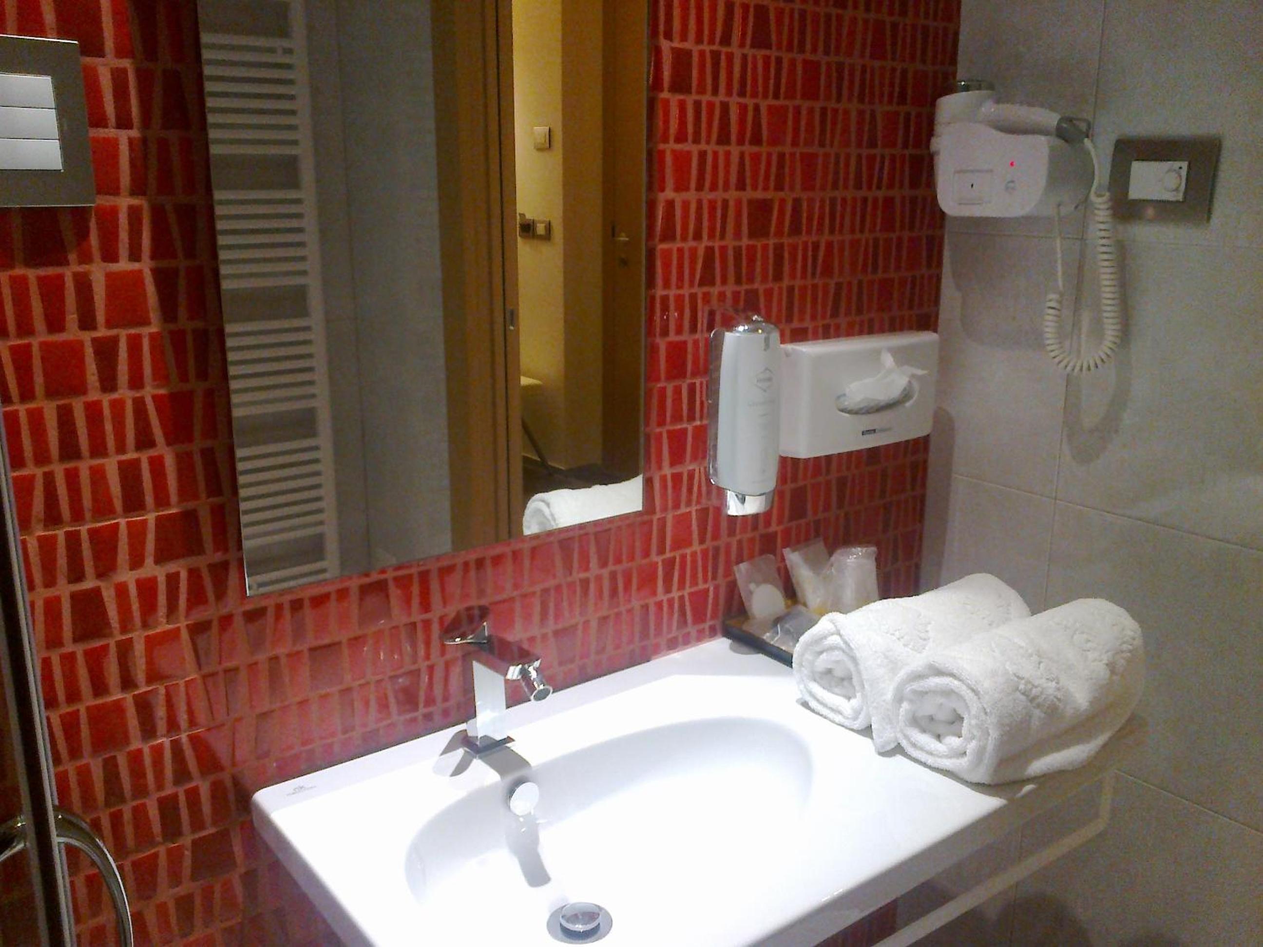 Comfort Suite photo 2