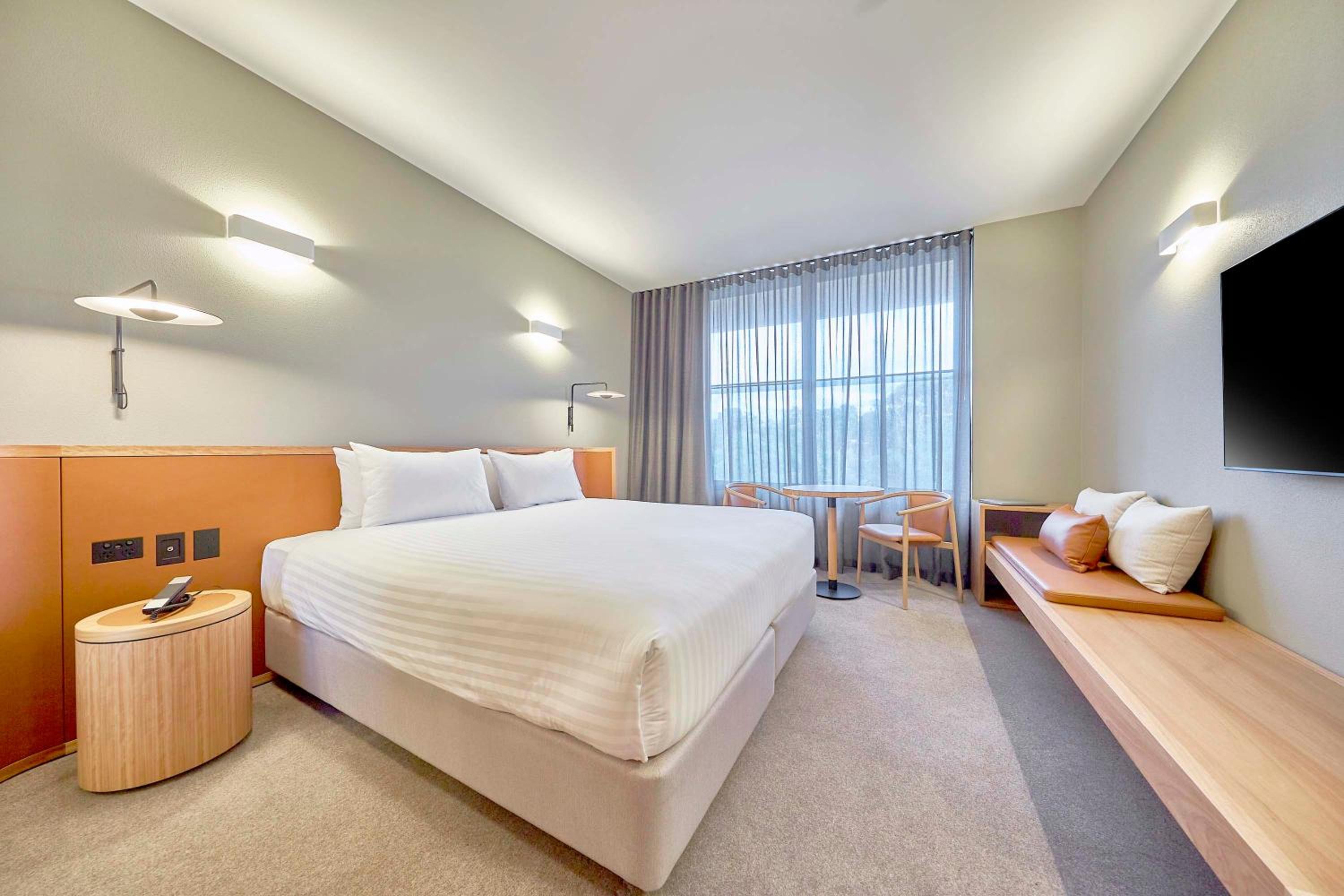 Standard King Room - Photo 3