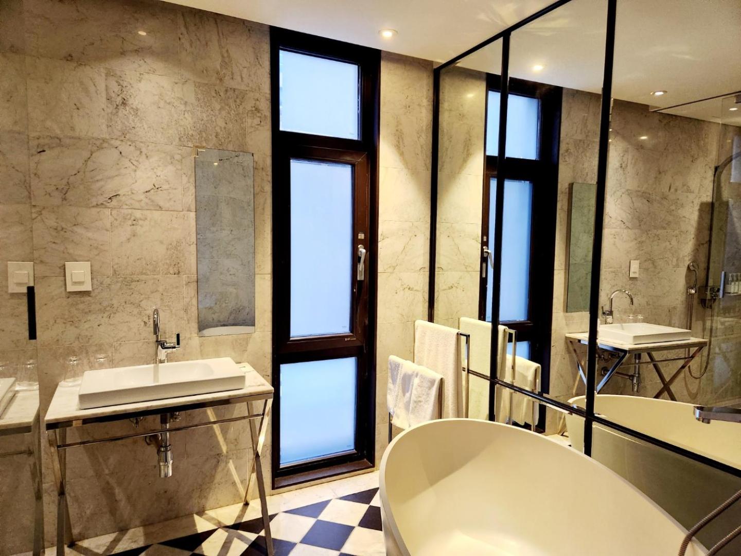 Deluxe Double Room - Photo 7