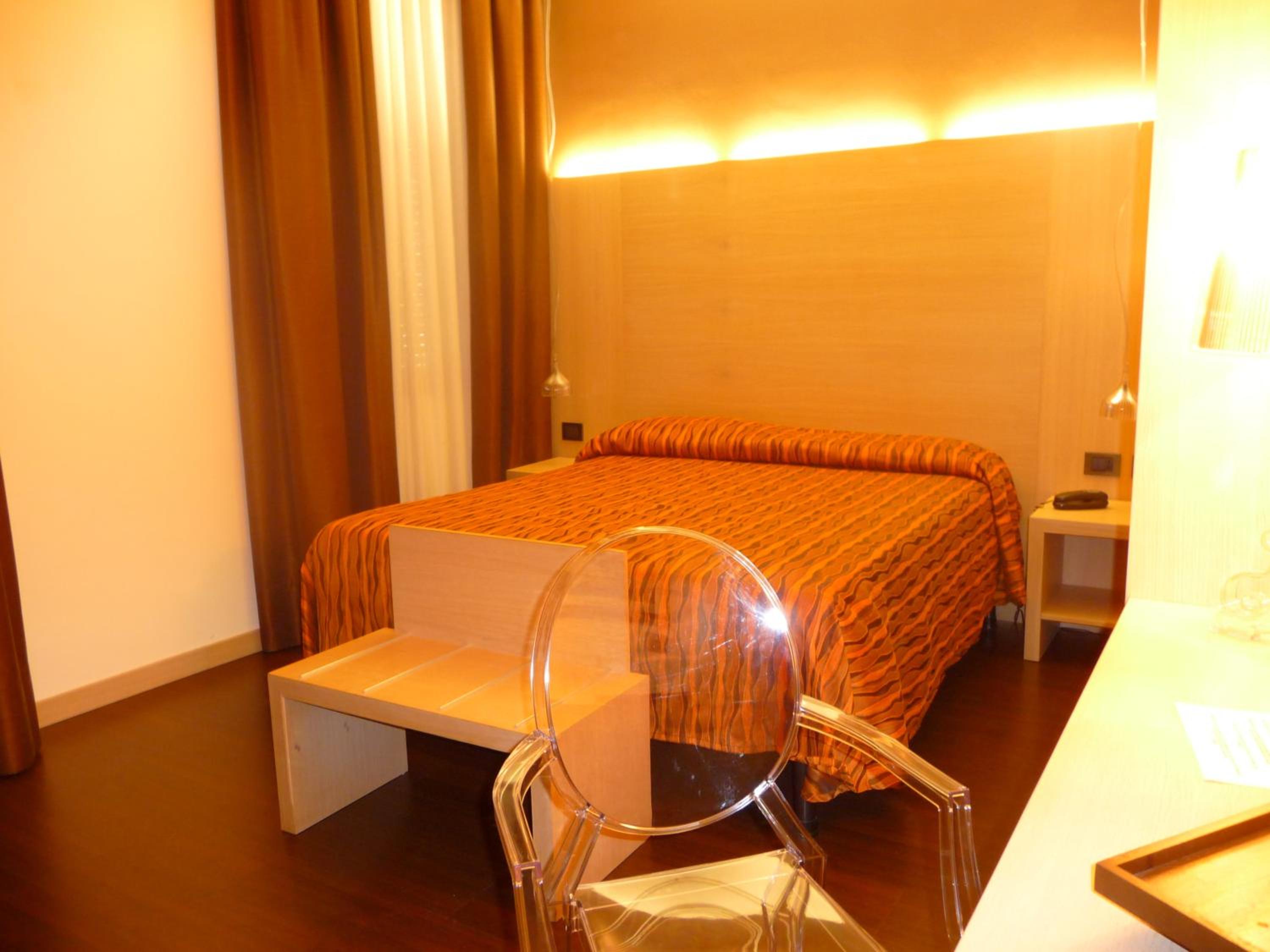 Triple Room - Photo 2