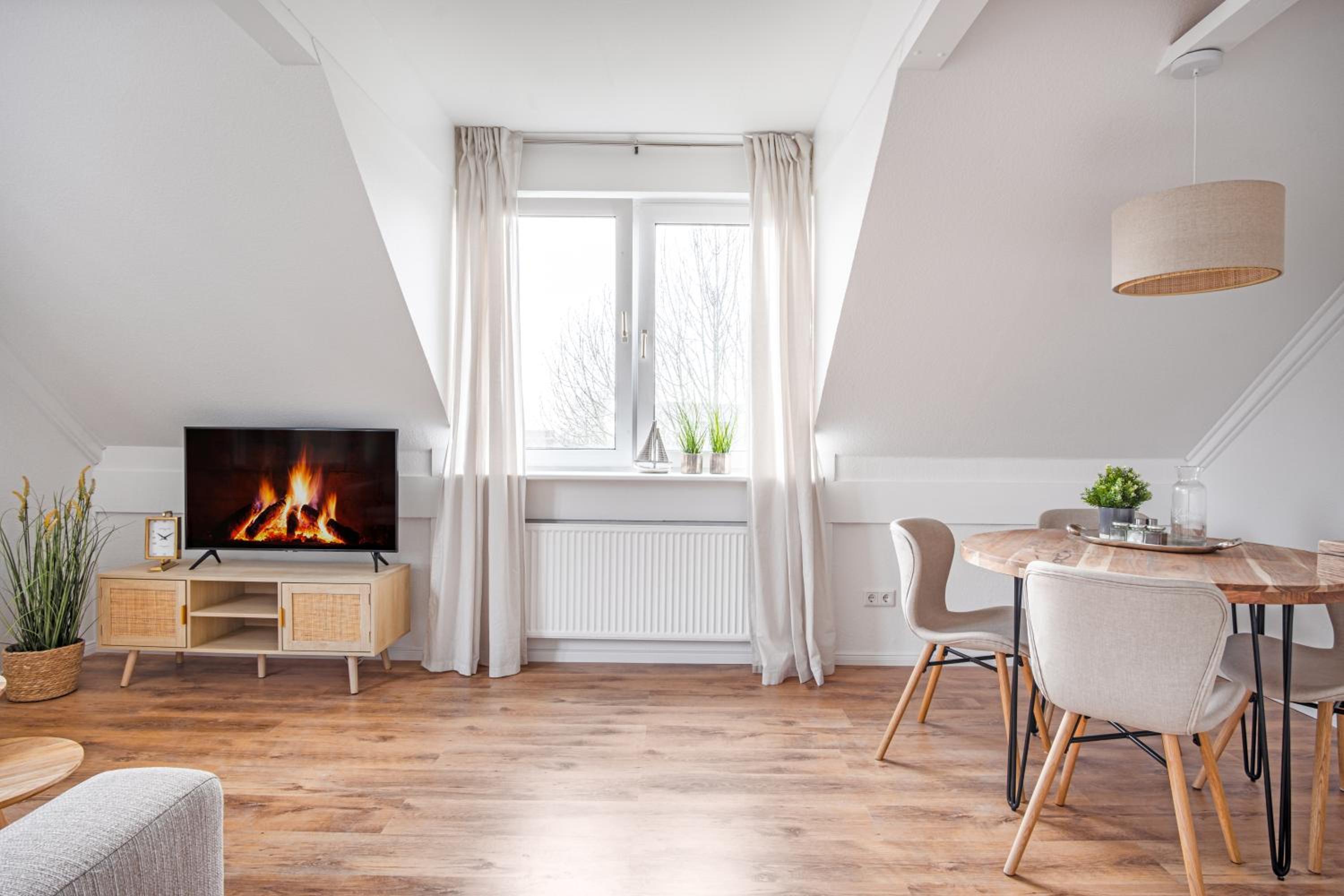 Aalmutter - Apartment in the attic photo 1
