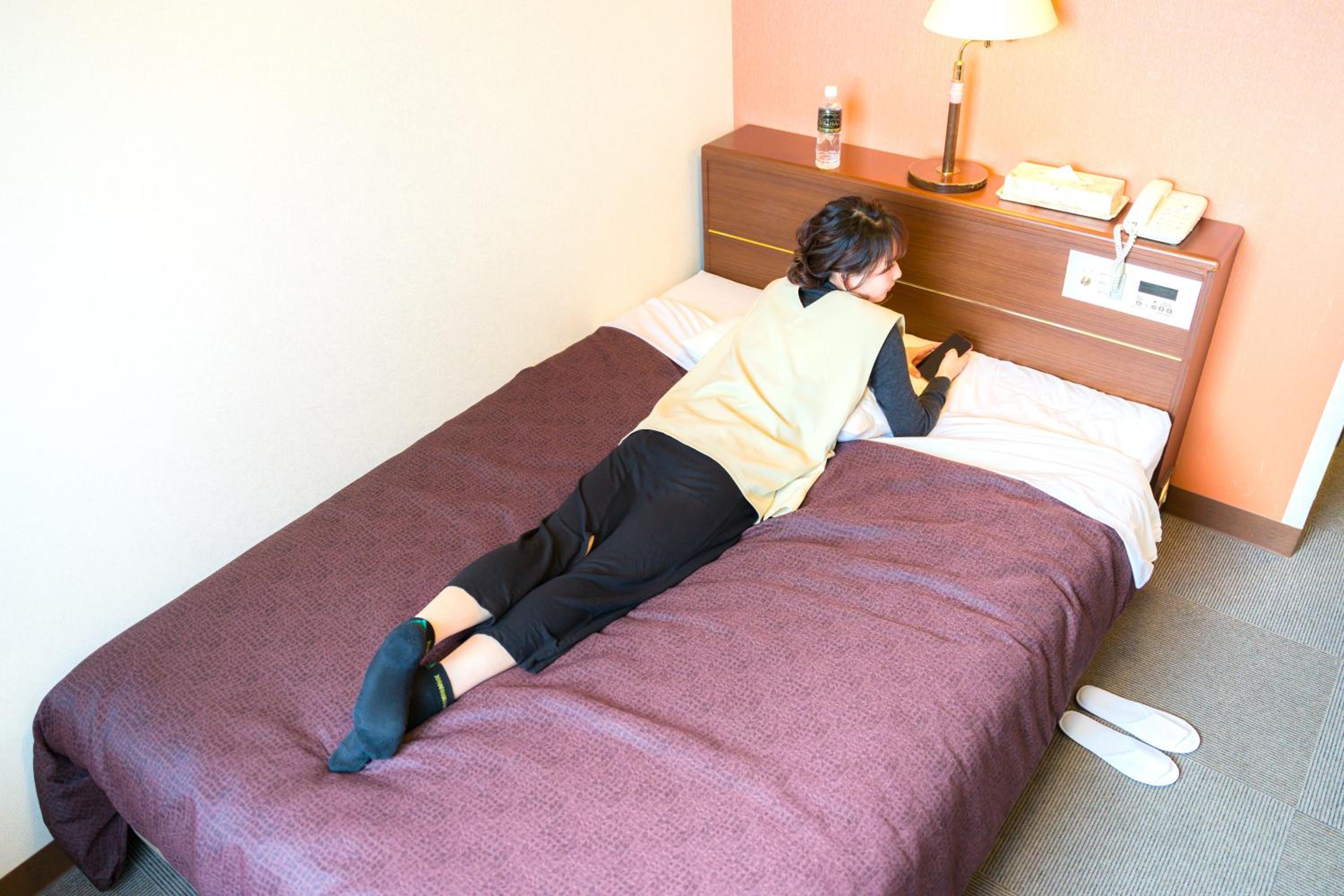 Double Room - Non-Smoking - Photo 8