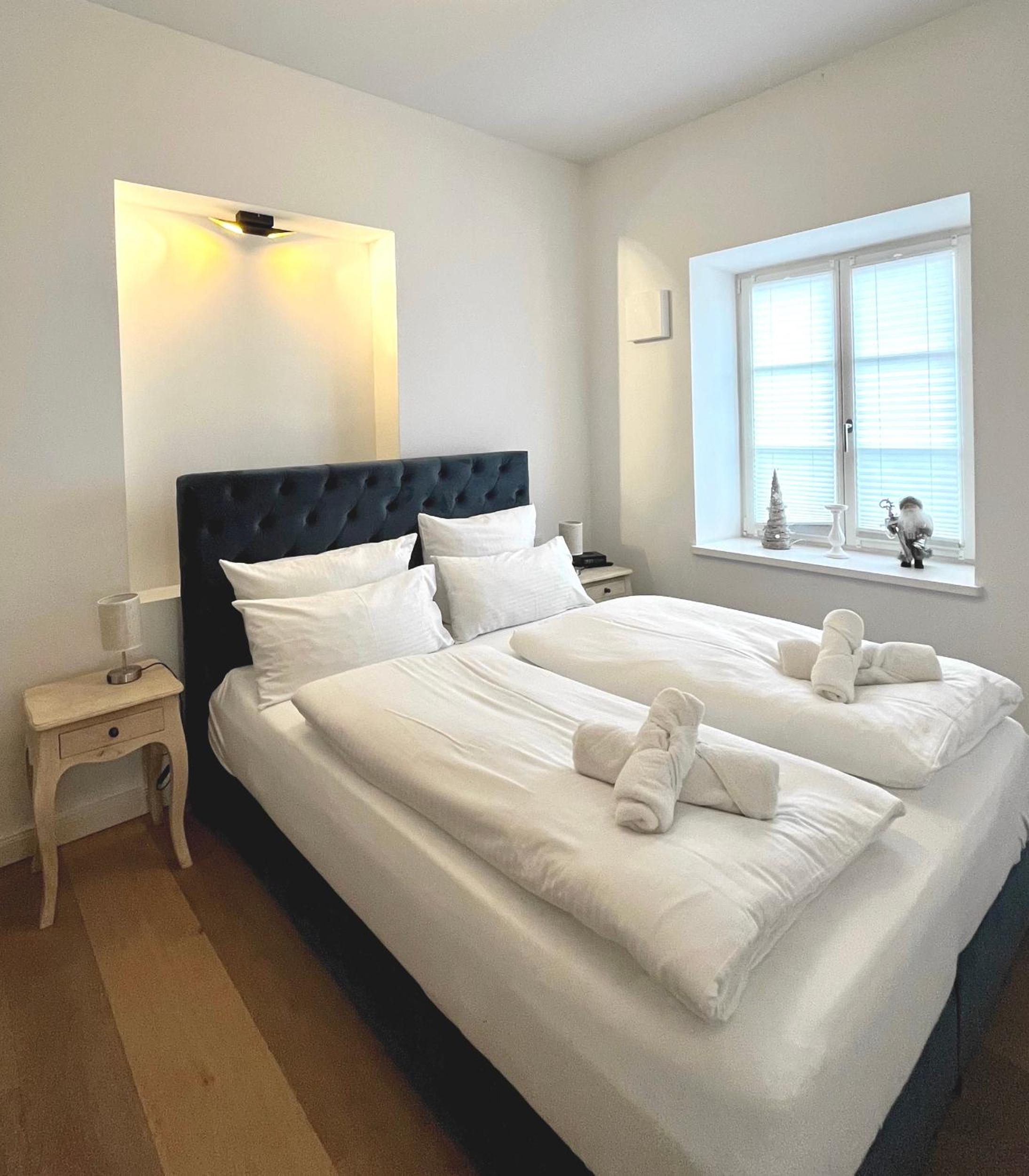 Apartment with Lake View photo 1