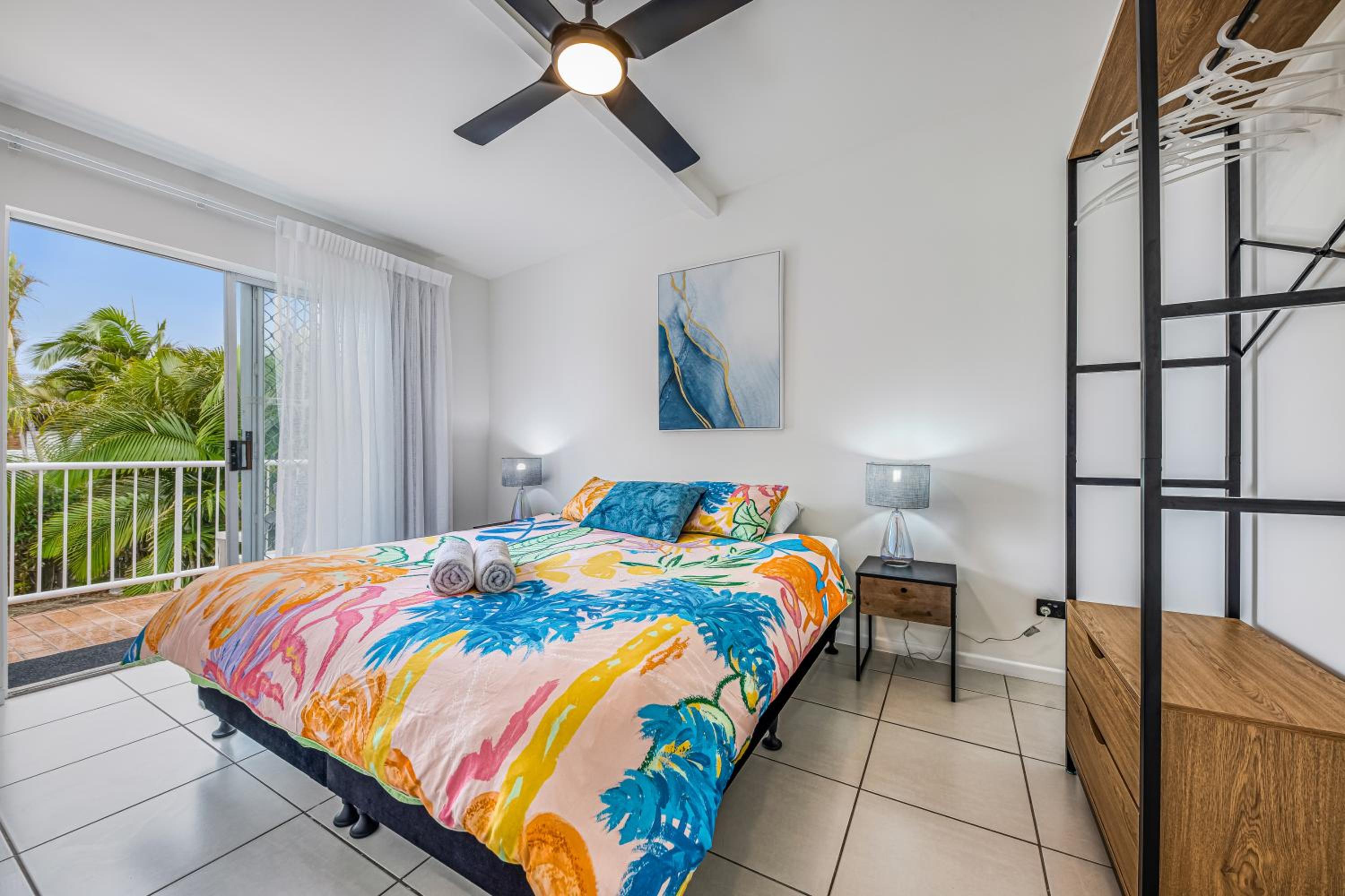 One-Bedroom Apartment with Balcony photo 2