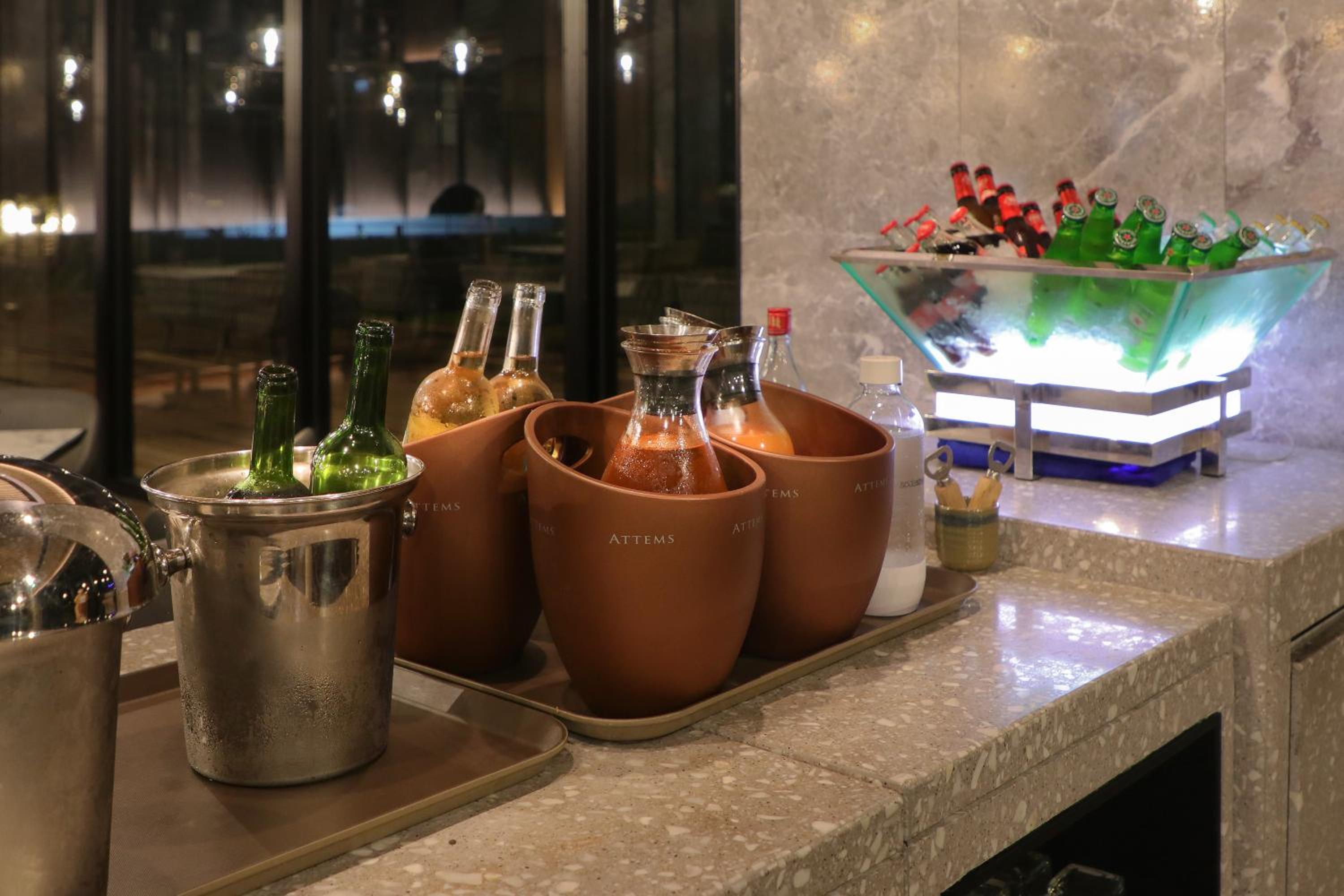Building Tranquil - Staycation Offer - Executive Deluxe King Room with Ocean View include Tipsy Hour - Photo 4