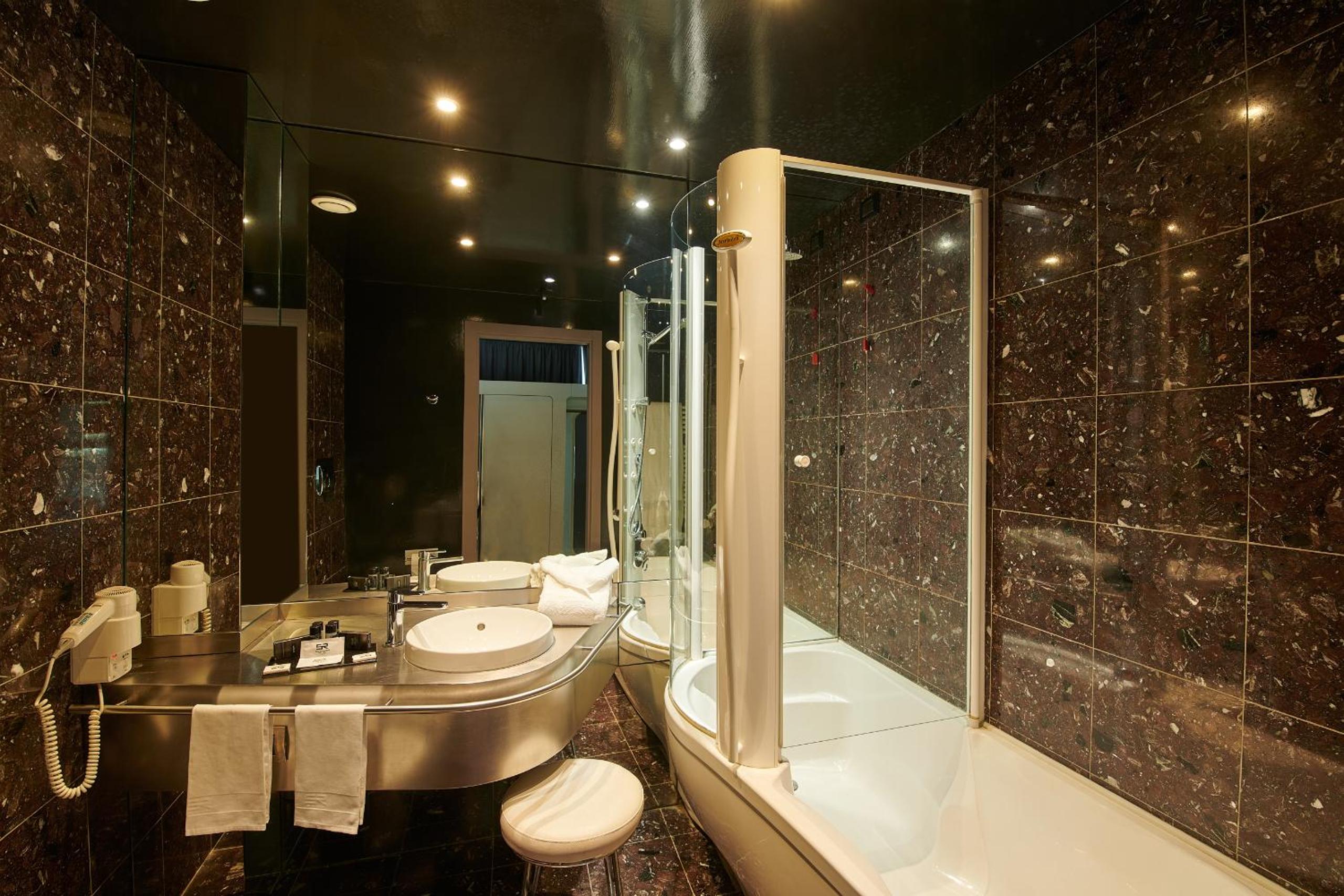 Junior Suite - Photo 14