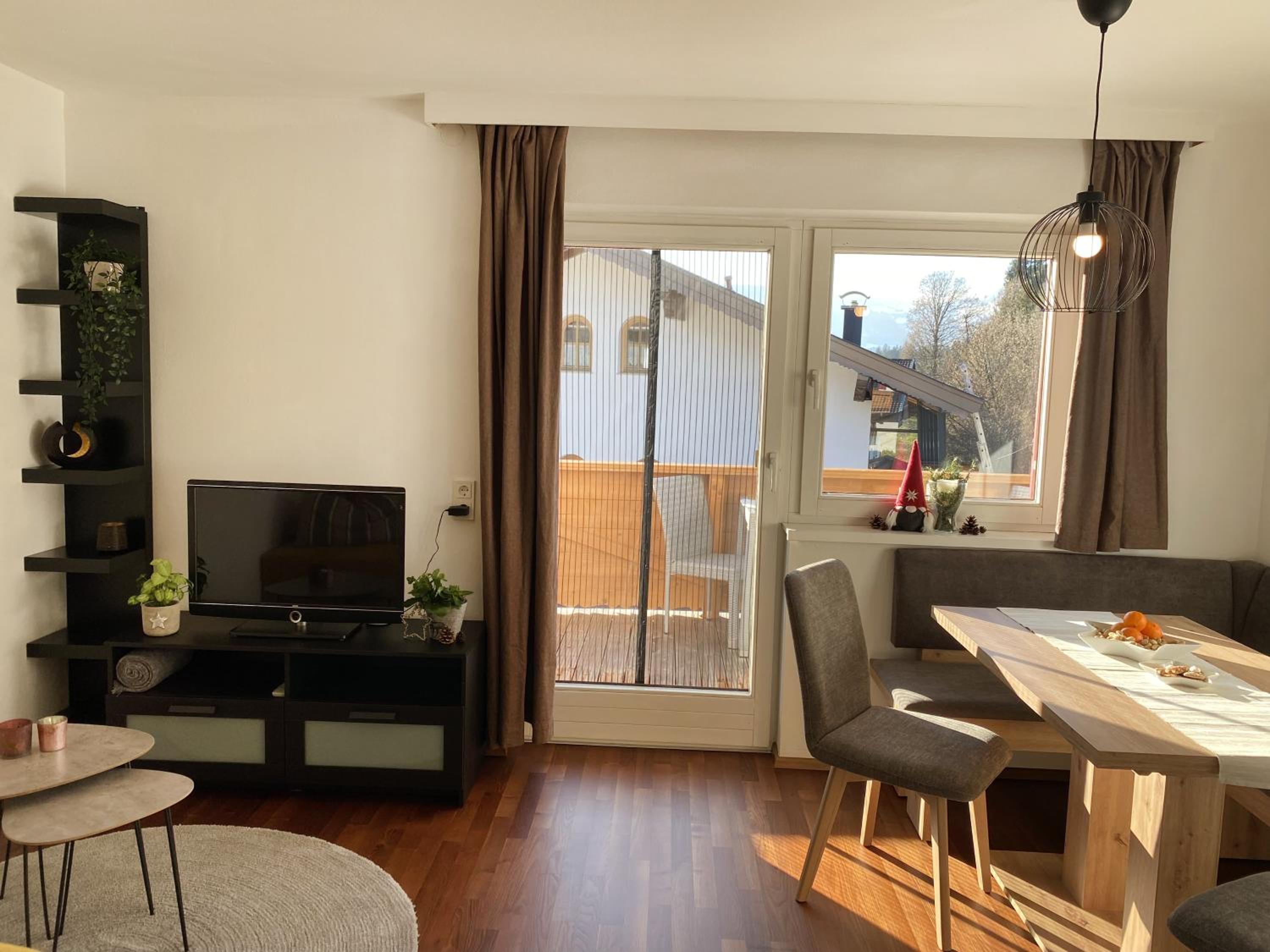 One-Bedroom Apartment with Shower photo 1
