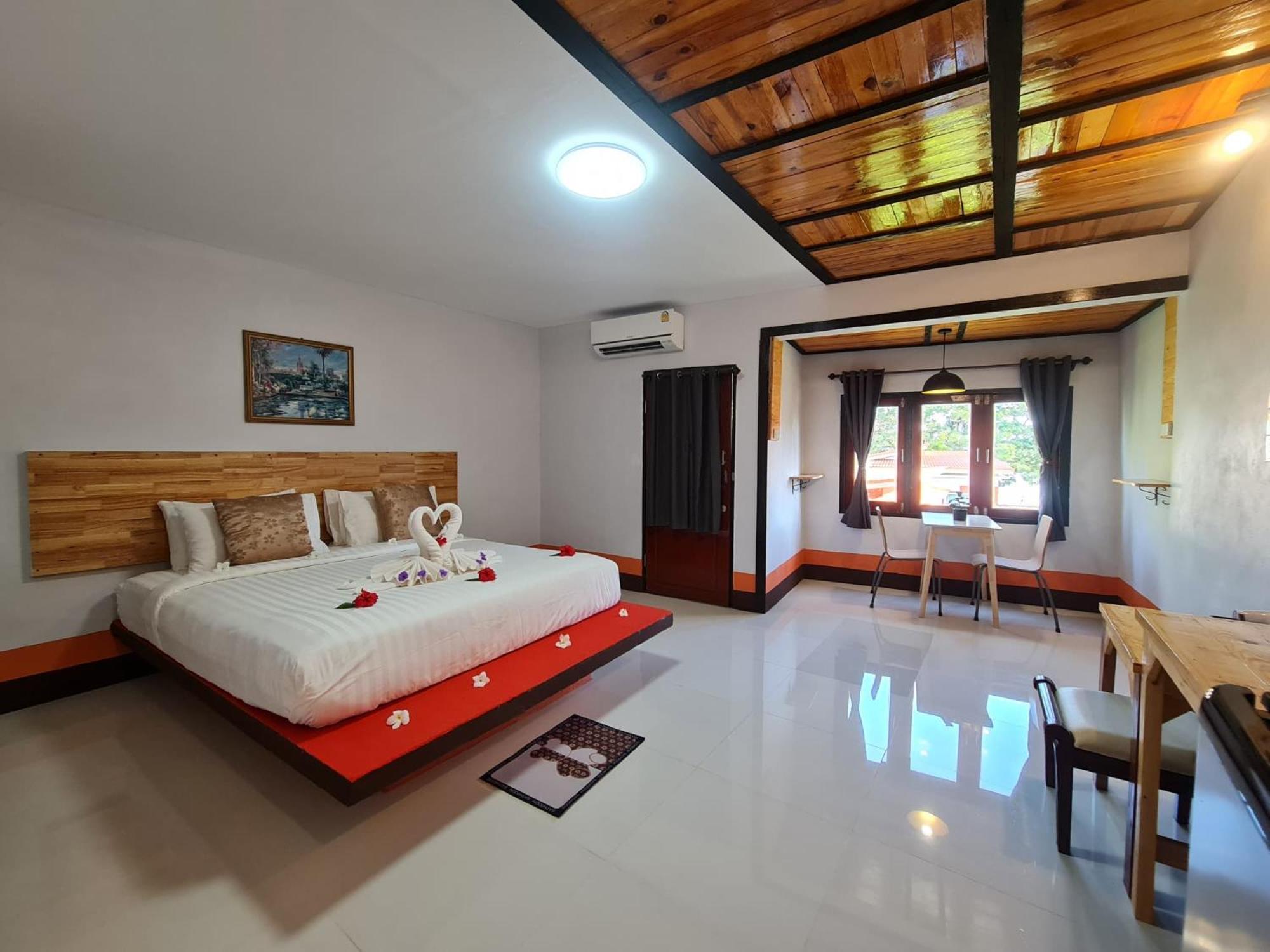 Superior King Room - Photo 1