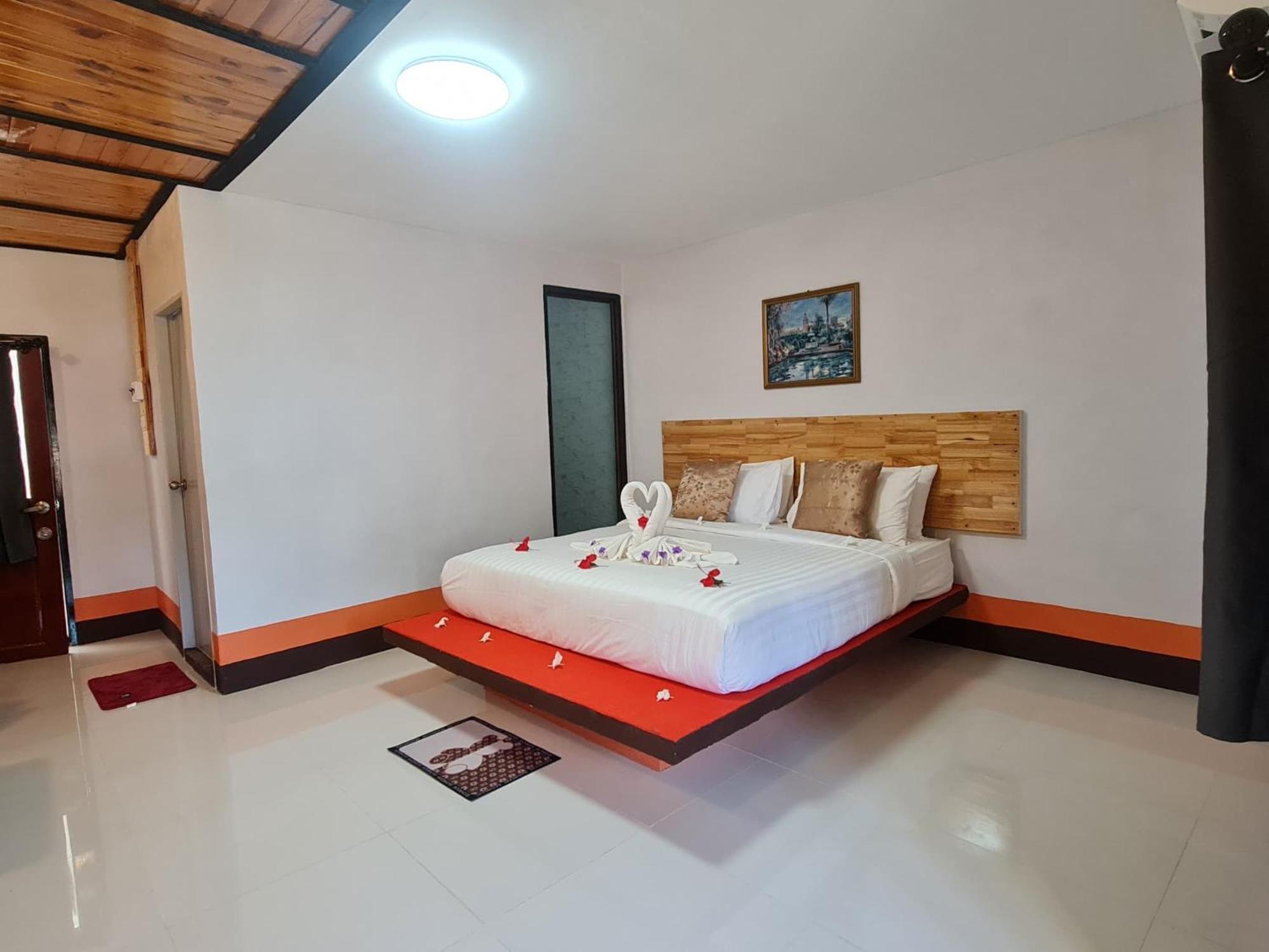 Superior King Room - Photo 2