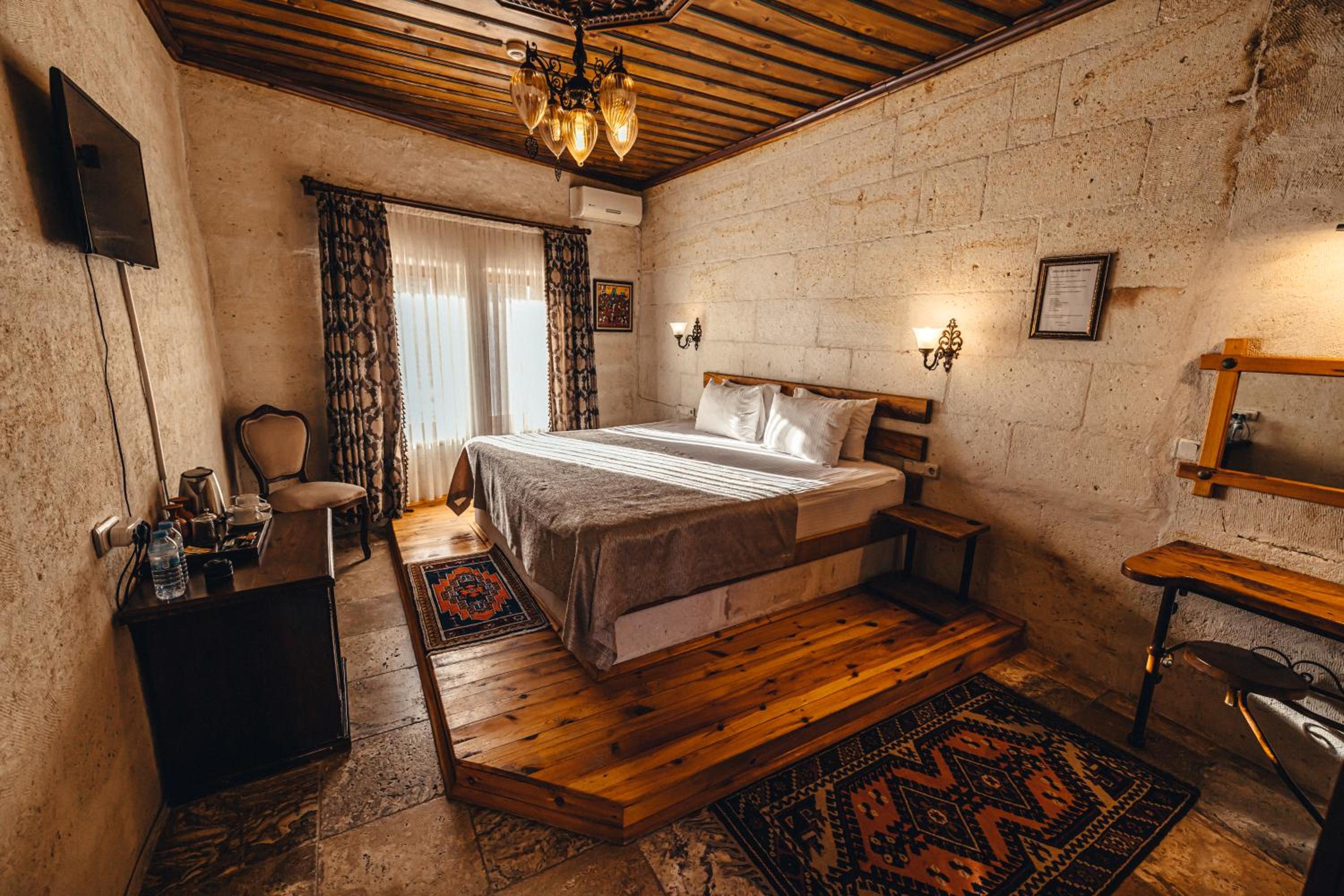 Deluxe Double Room with Bath photo 1