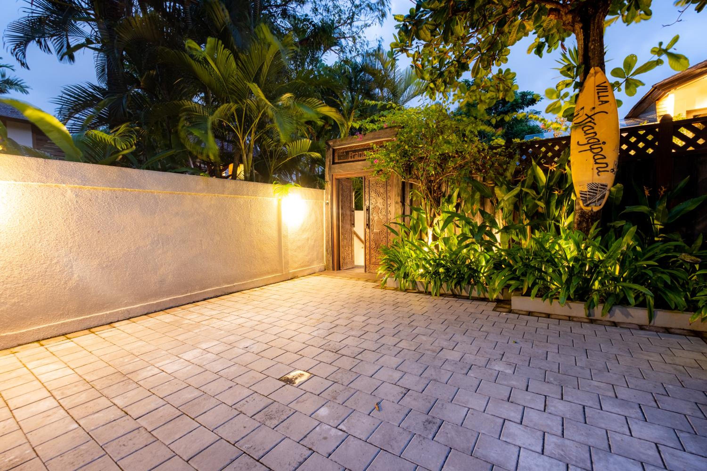 Villa with Private Pool - Photo 62