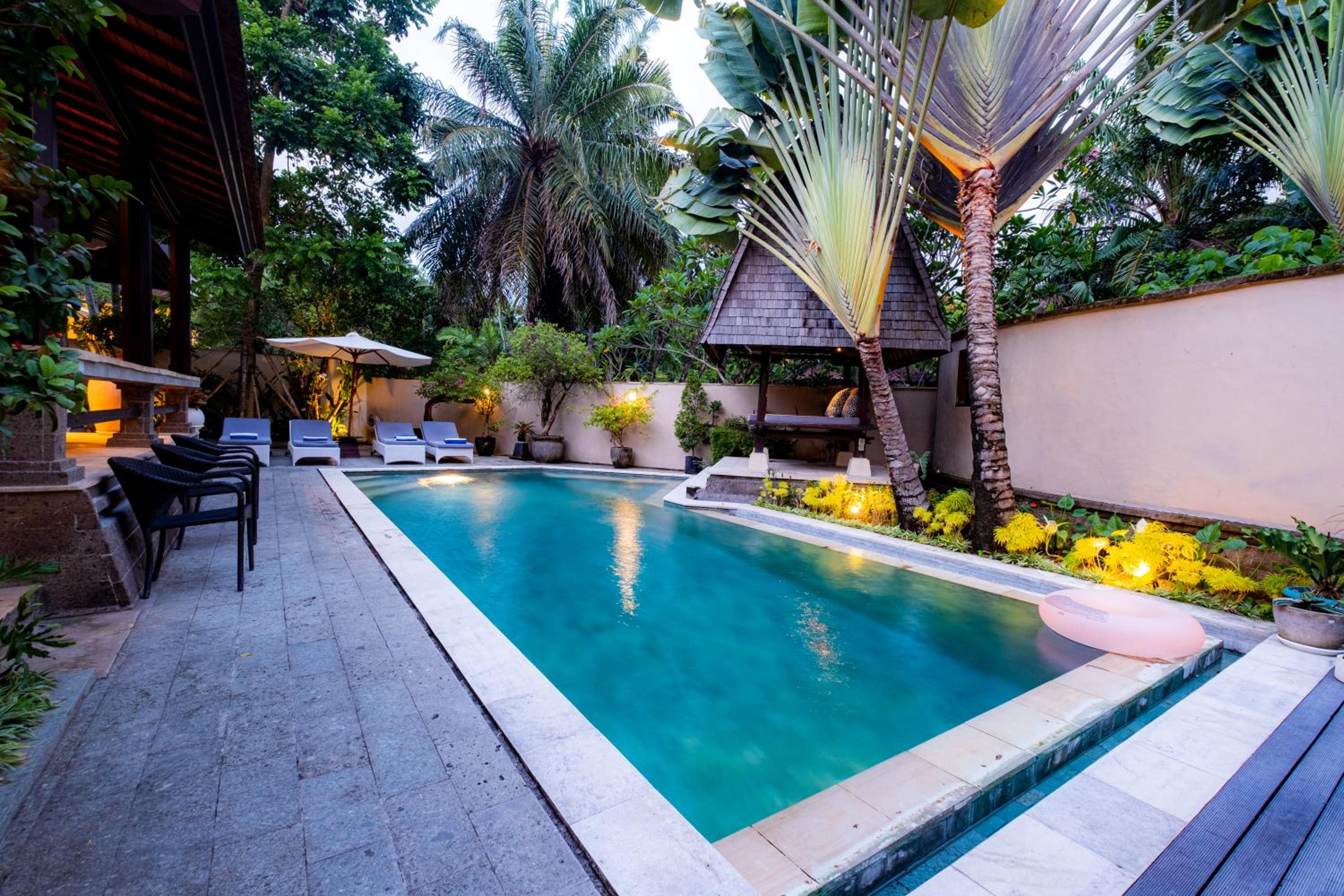 Villa with Private Pool - Photo 59