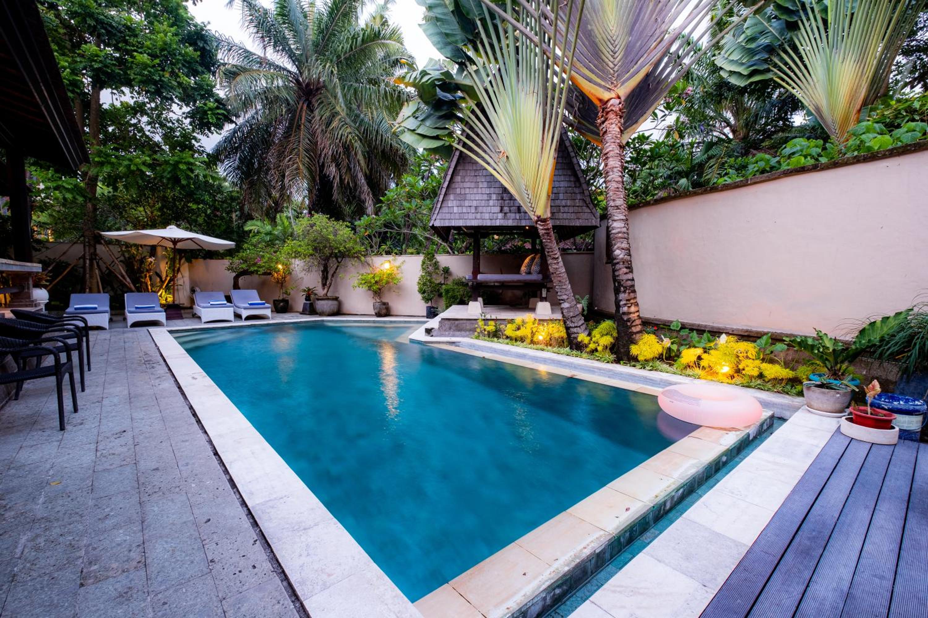 Villa with Private Pool - Photo 58