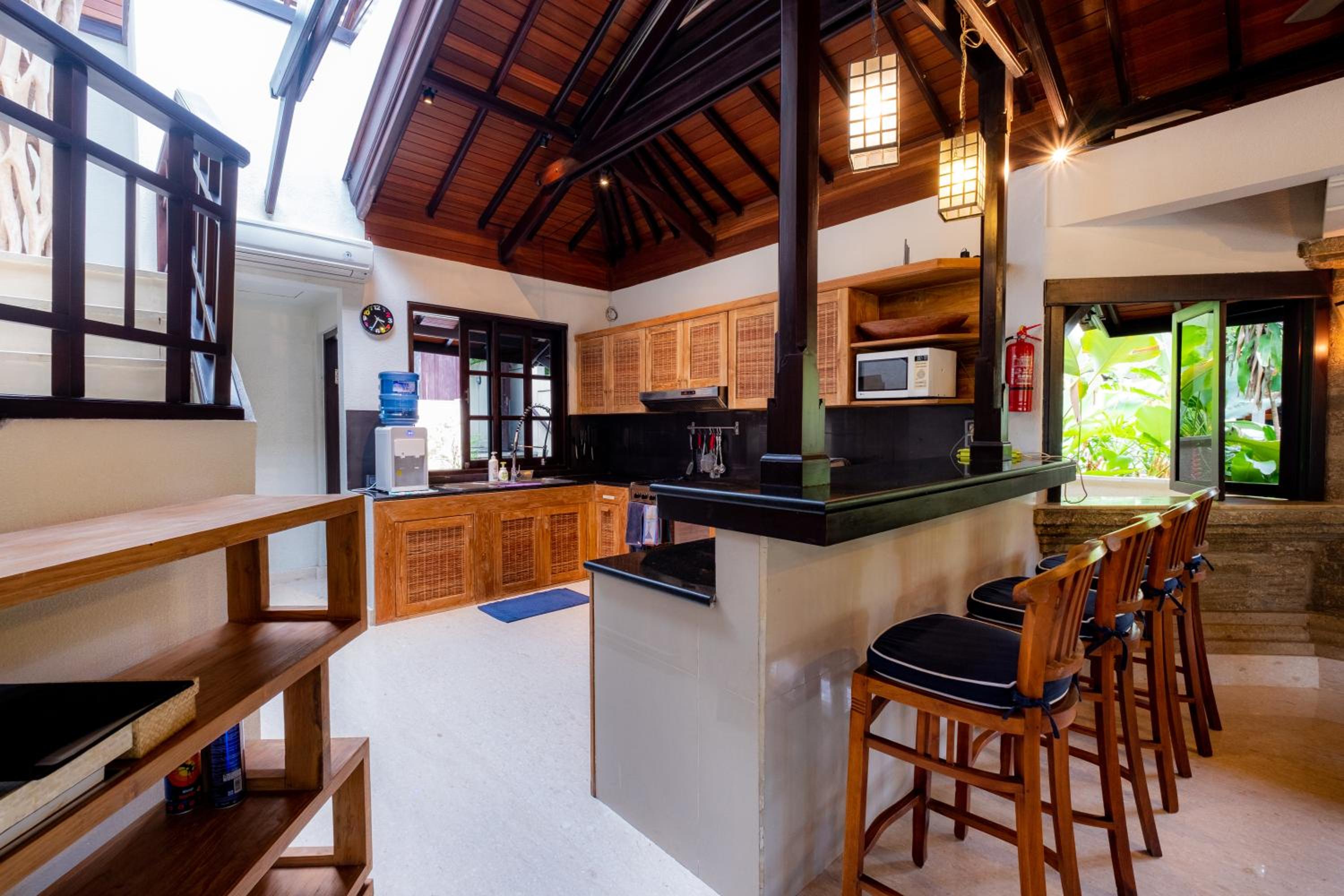 Villa with Private Pool - Photo 65