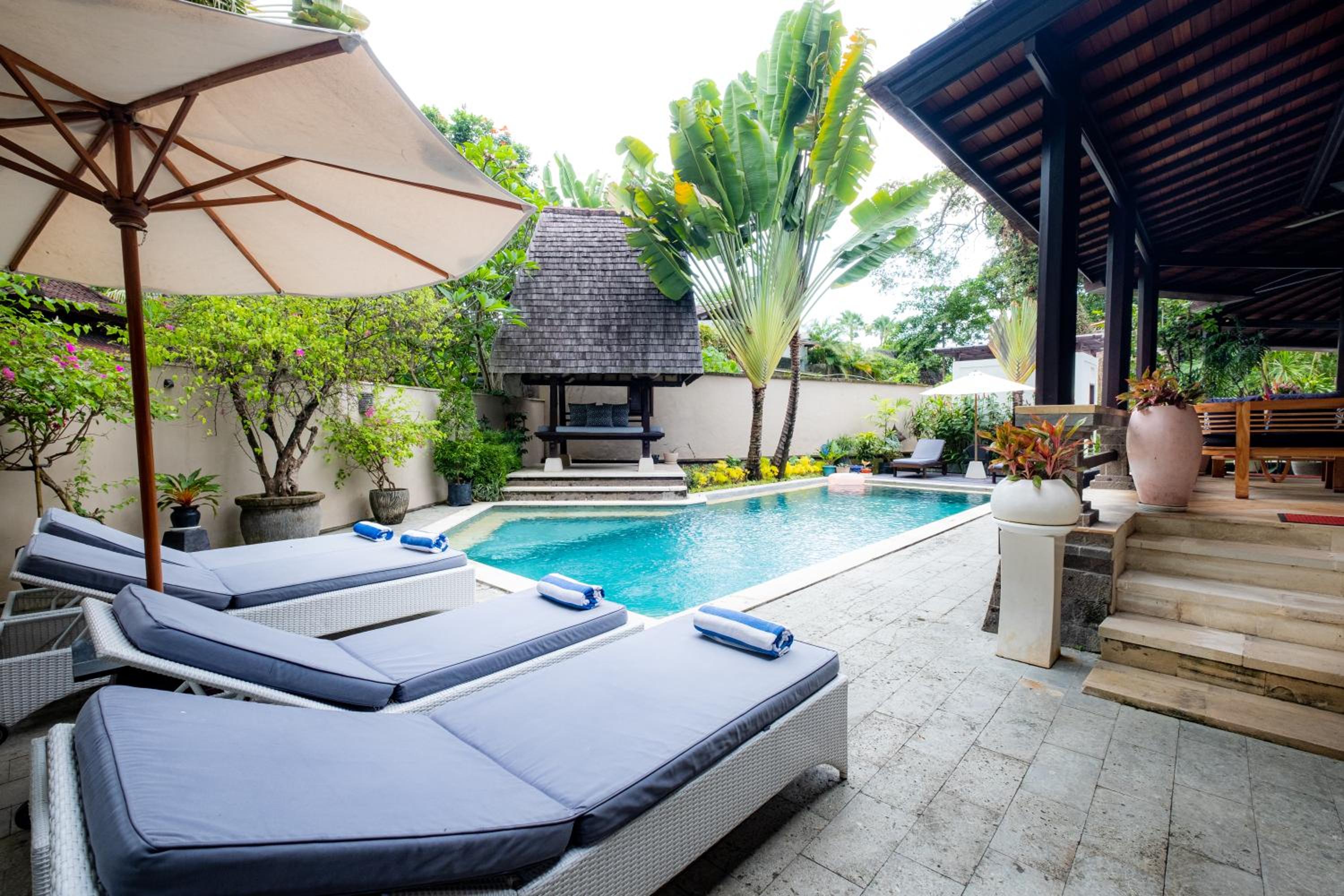Villa with Private Pool - Photo 57