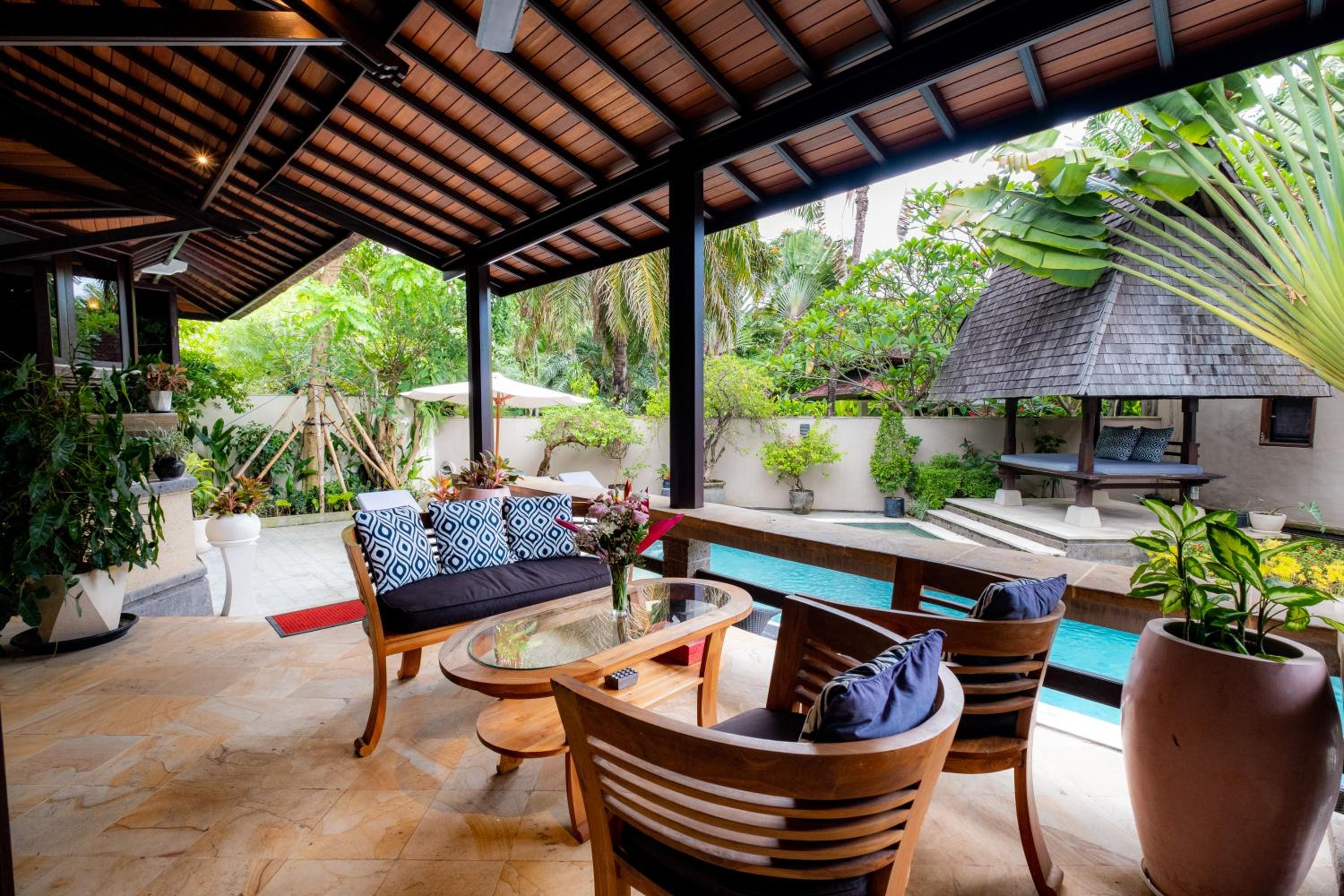 Villa with Private Pool - Photo 60
