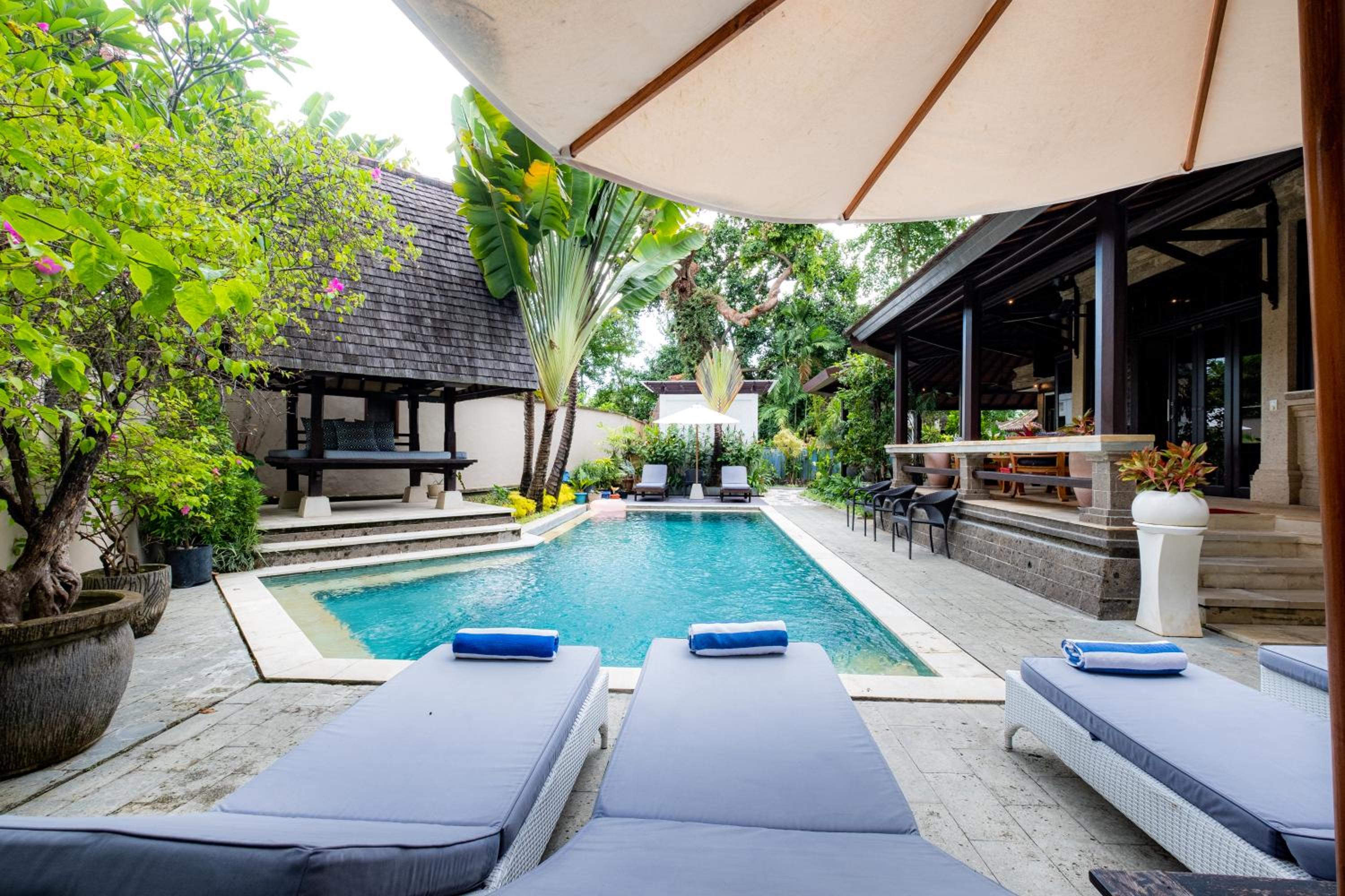 Villa with Private Pool - Photo 55