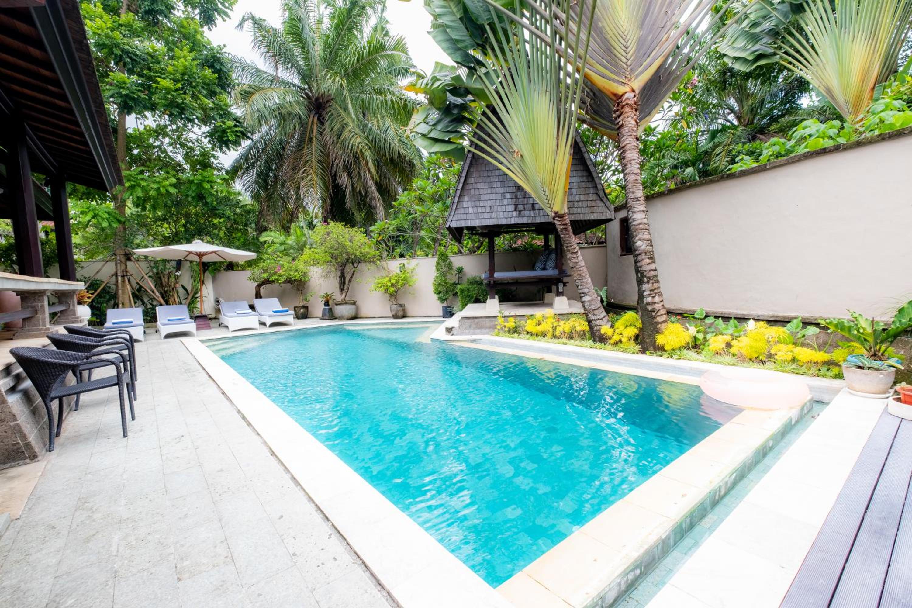 Villa with Private Pool - Photo 54
